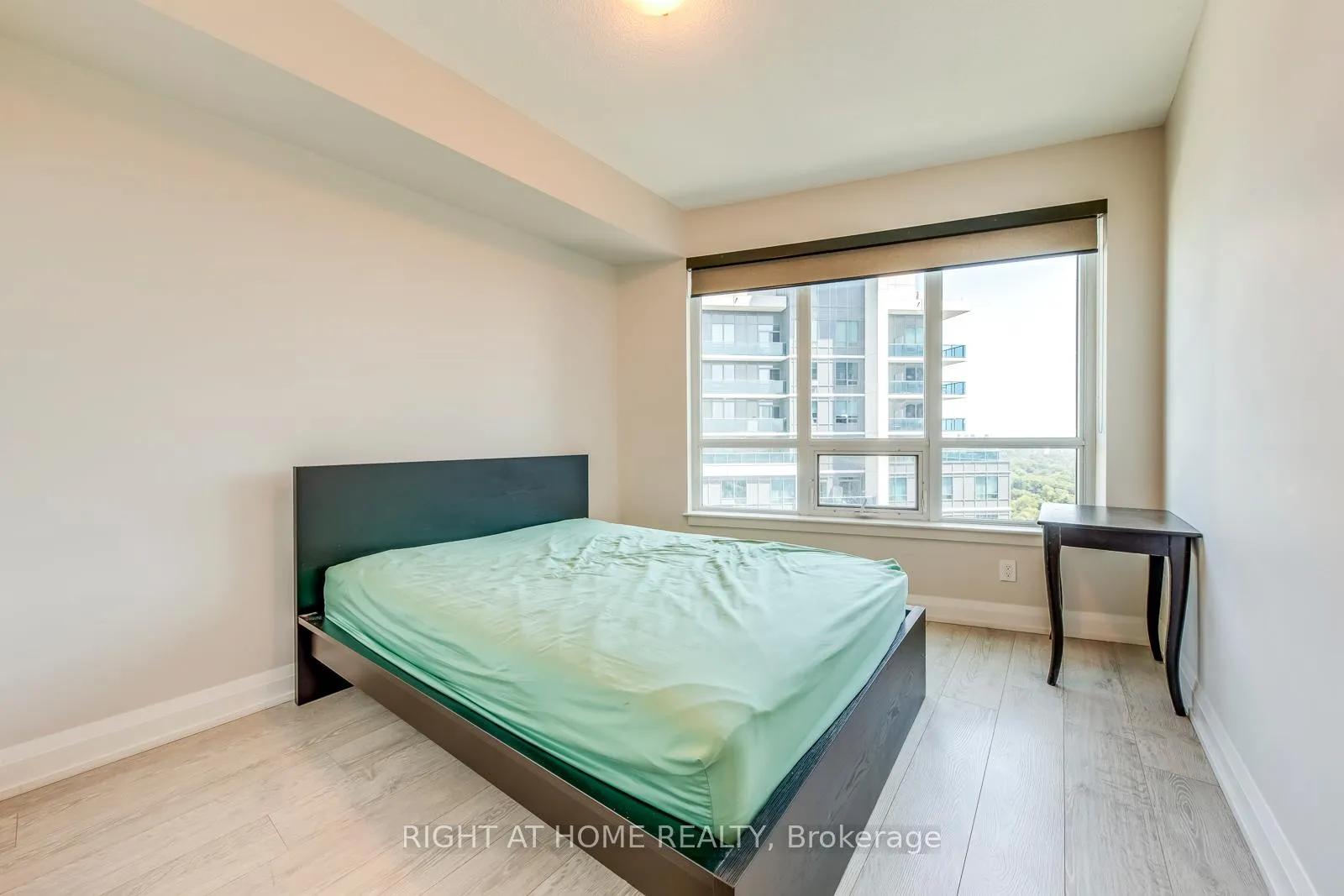 Photo 8 of Unit 2415, 7171 Yonge Street, Markham, Grandview — HOMEH