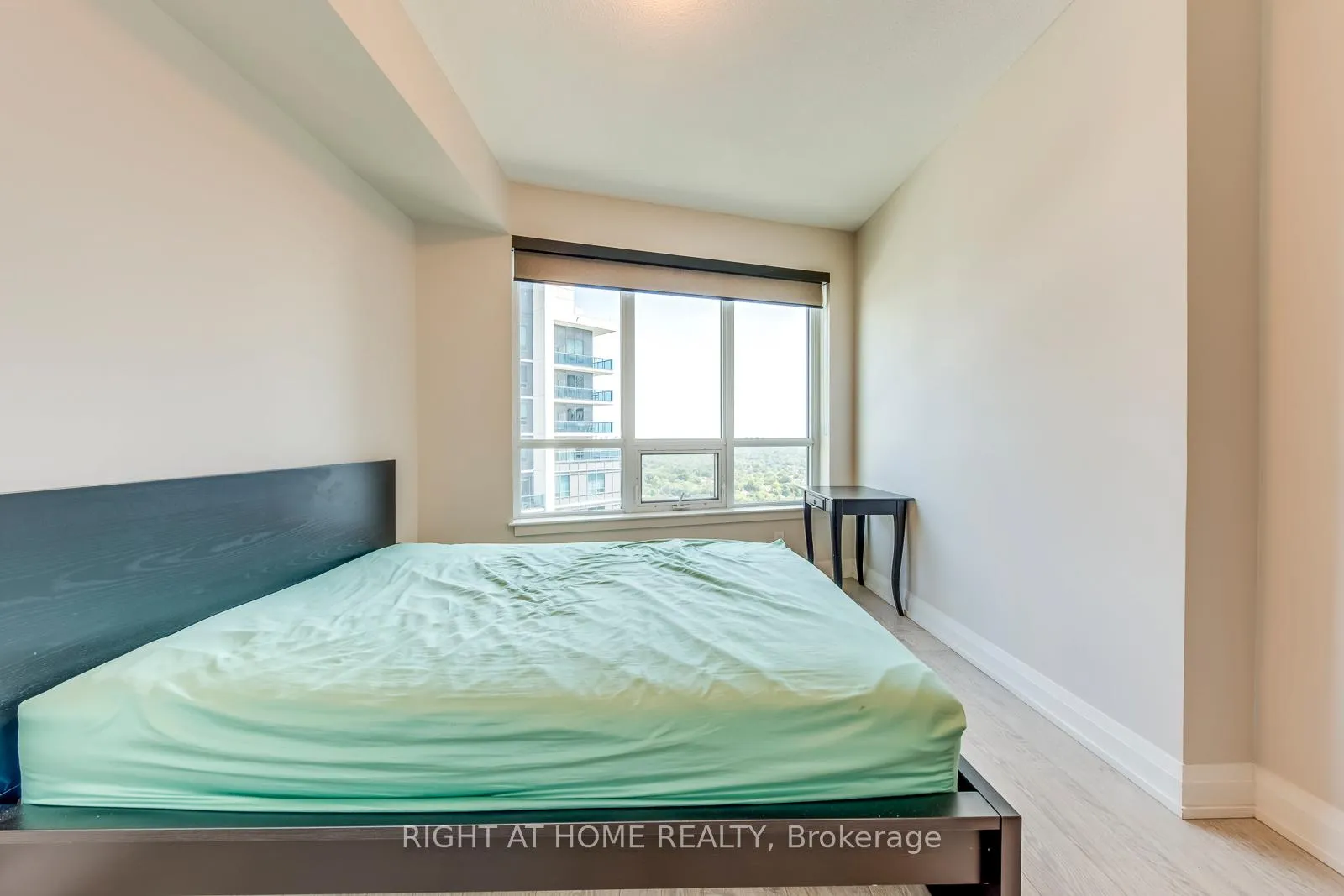 Photo 9 of Unit 2415, 7171 Yonge Street, Markham, Grandview — HOMEH