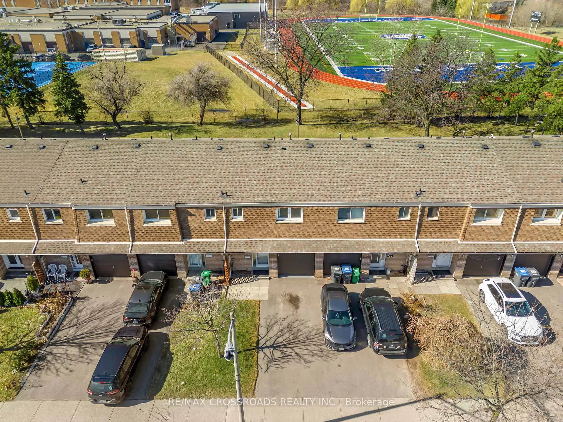 Photo 4 of Unit 12, 7450 Darcel Avenue, Mississauga, Malton — HOMEH