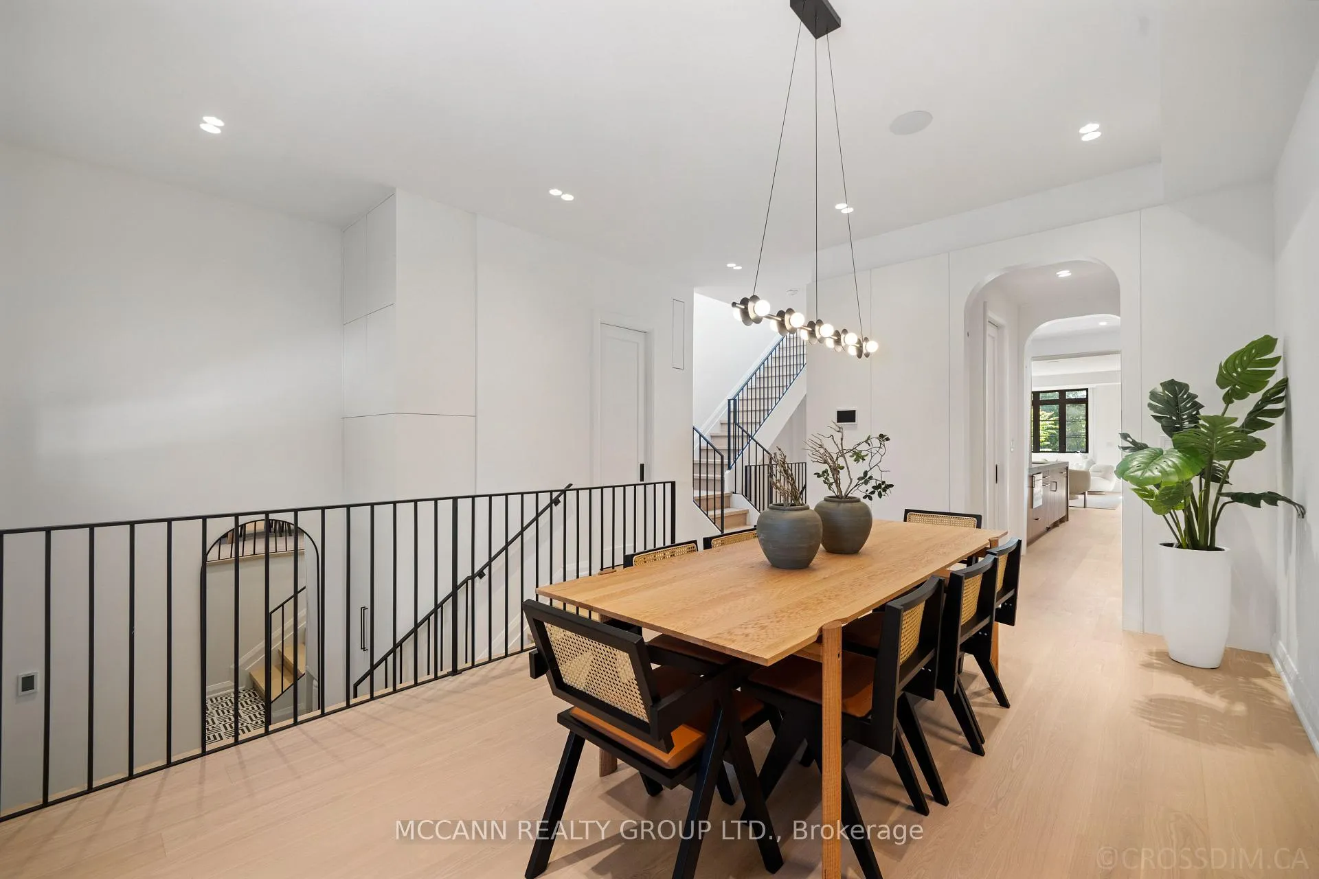 Photo 14 of 162 Arlington Avenue, Toronto, Humewood-Cedarvale — HOMEH