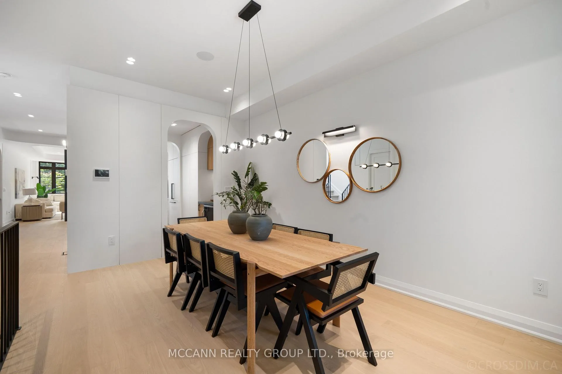 Photo 15 of 162 Arlington Avenue, Toronto, Humewood-Cedarvale — HOMEH