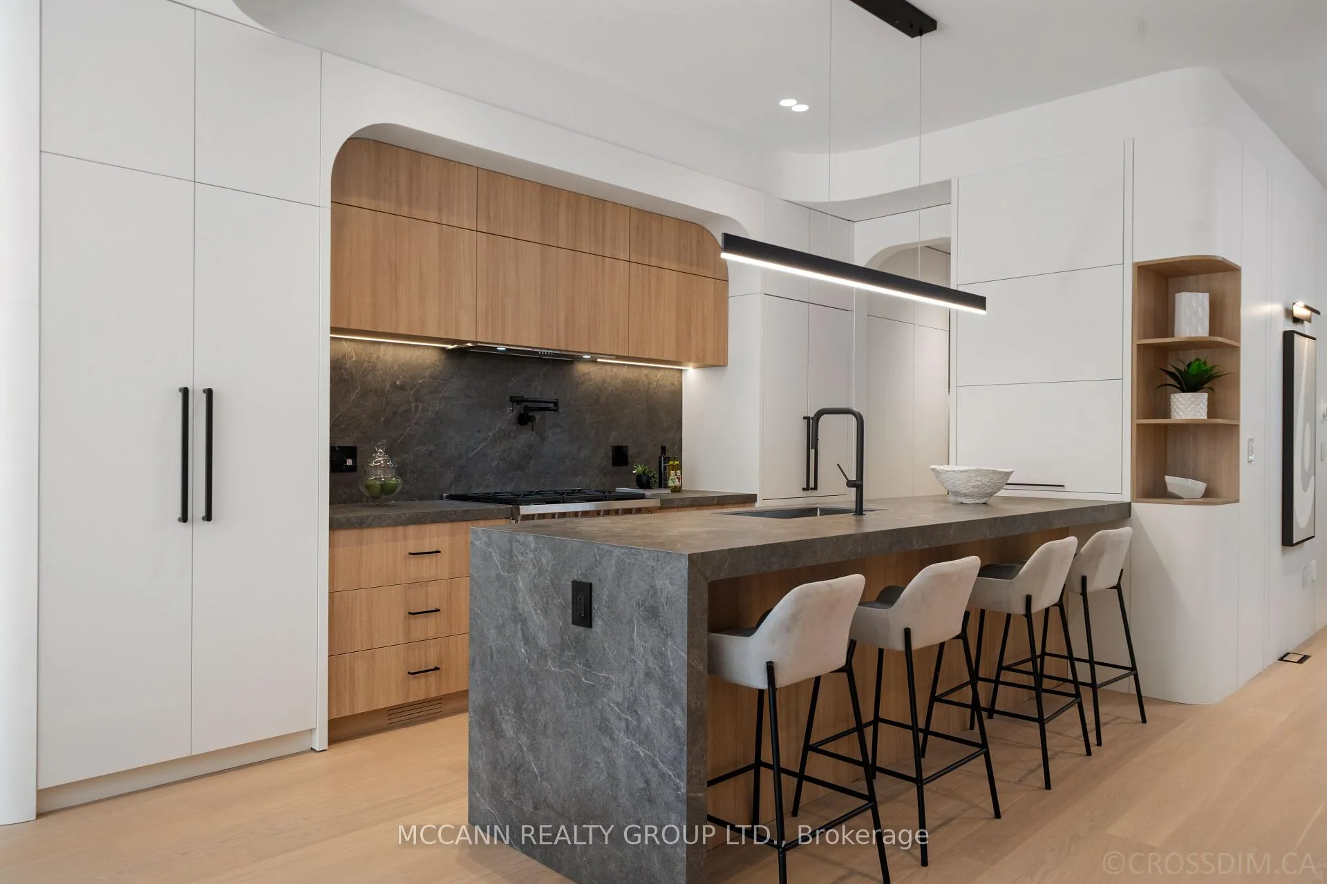 Photo 16 of 162 Arlington Avenue, Toronto, Humewood-Cedarvale — HOMEH