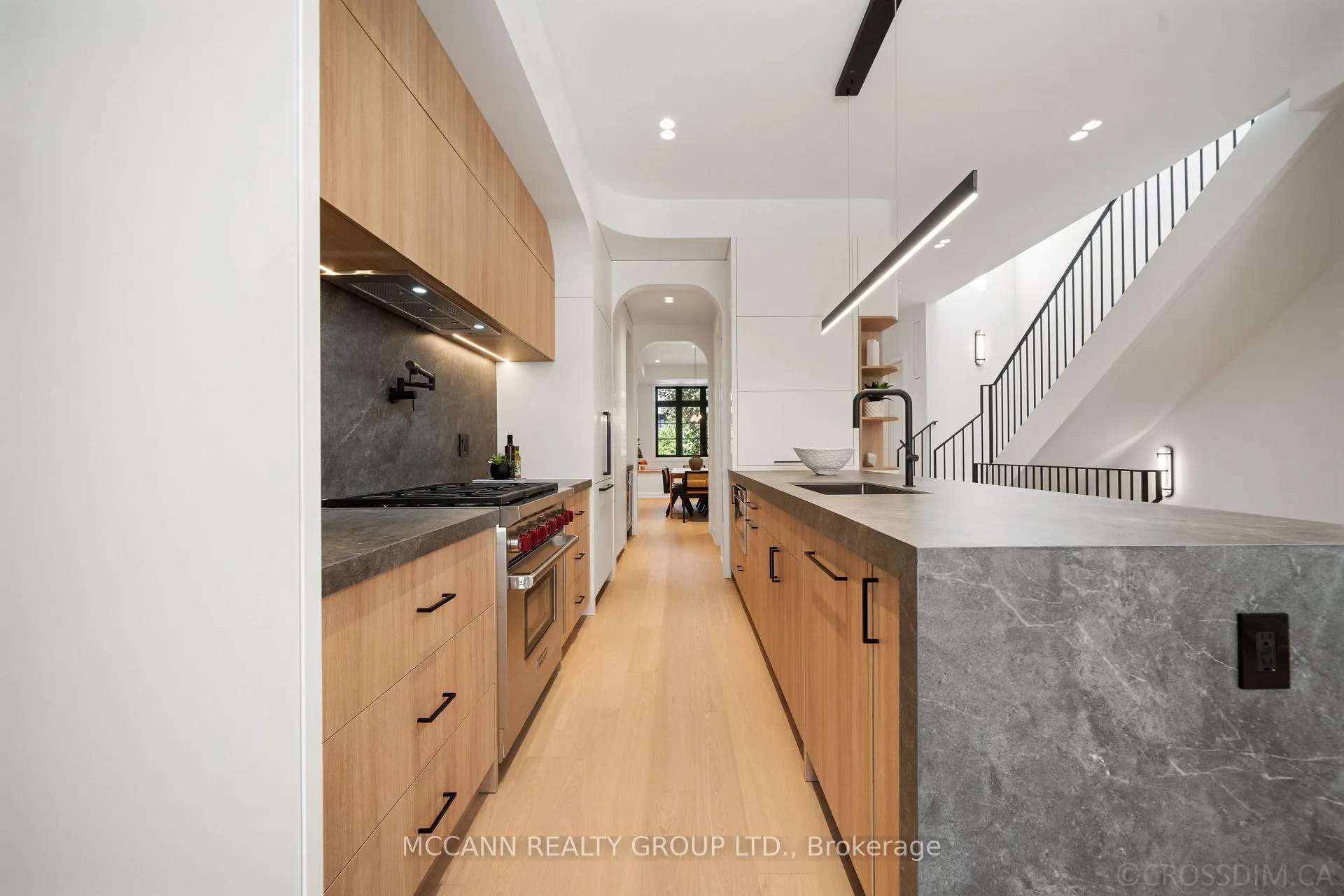 Photo 18 of 162 Arlington Avenue, Toronto, Humewood-Cedarvale — HOMEH