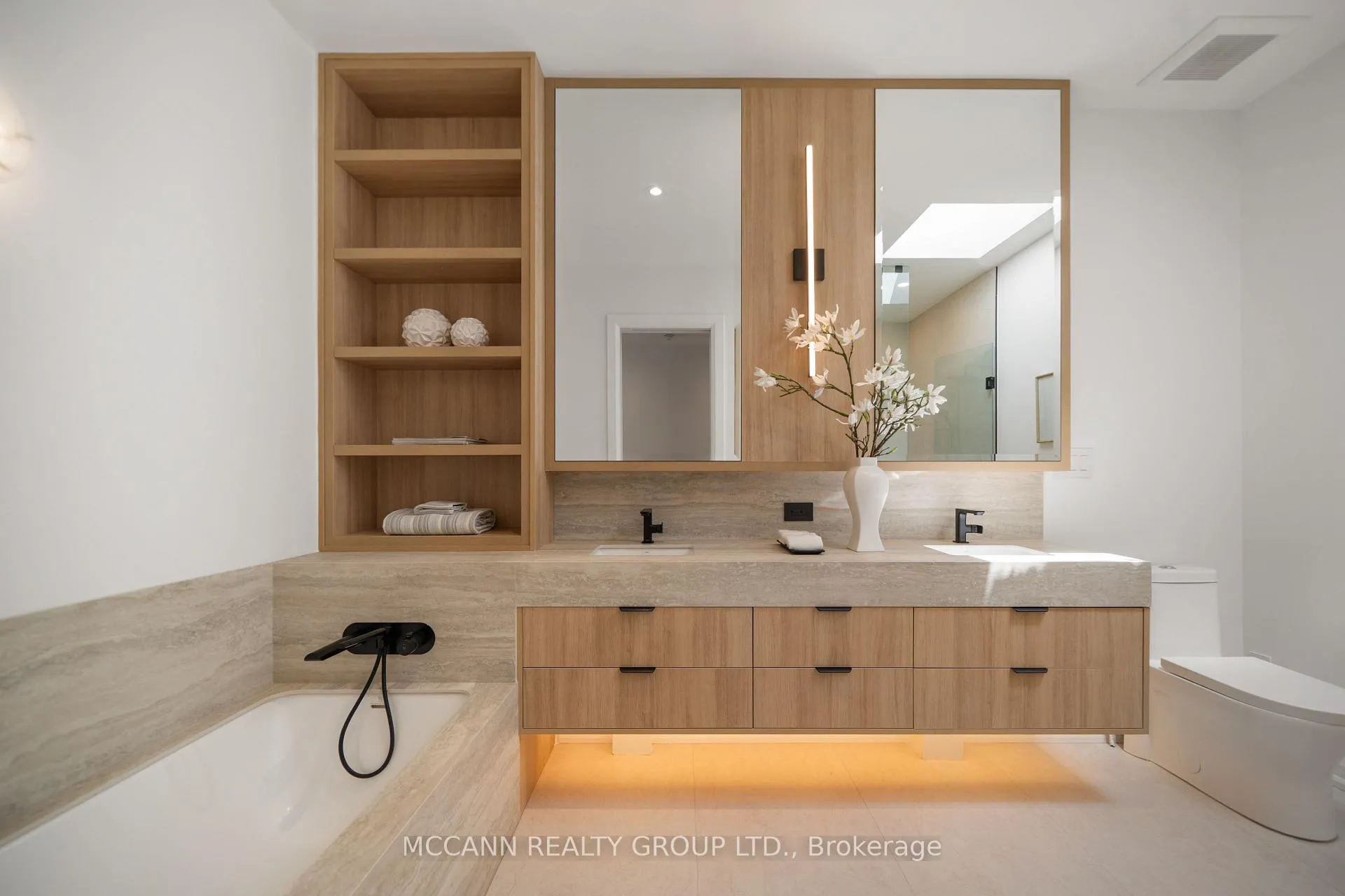Photo 28 of 162 Arlington Avenue, Toronto, Humewood-Cedarvale — HOMEH