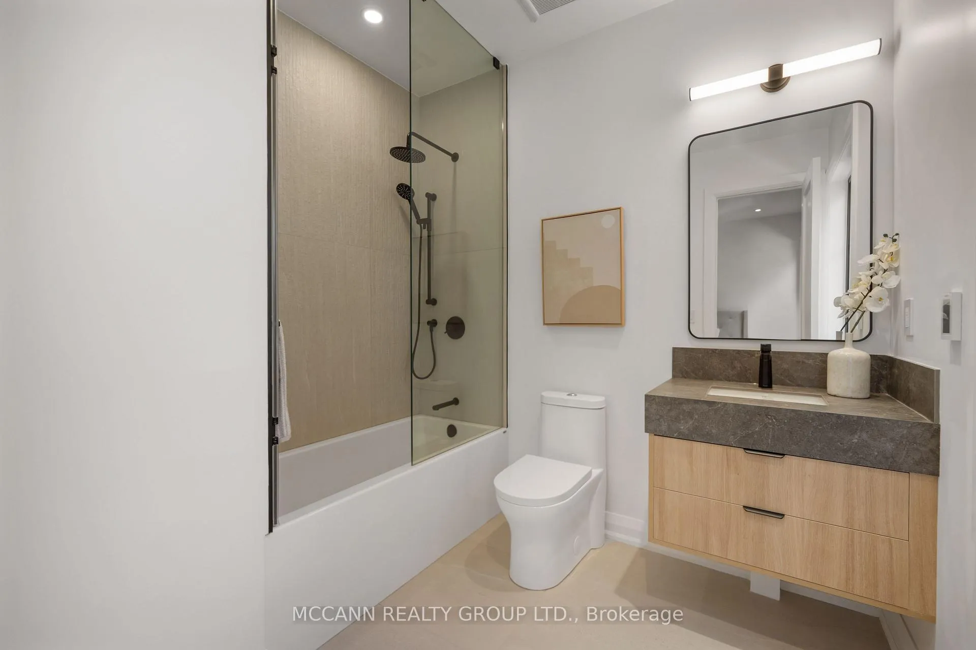 Photo 32 of 162 Arlington Avenue, Toronto, Humewood-Cedarvale — HOMEH