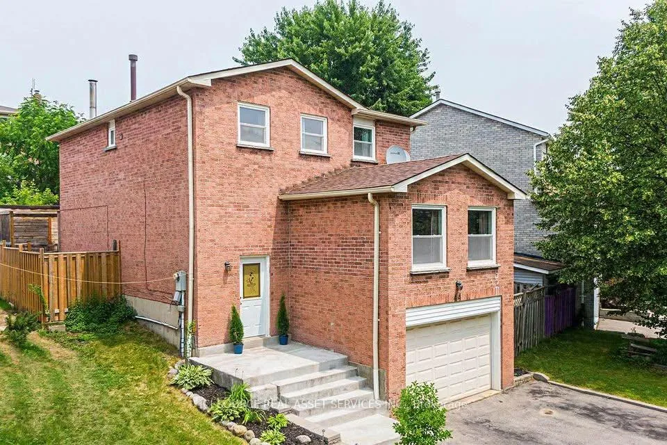 Photo 2 of Unit Upper, 44 Adams Drive, Ajax, Central — HOMEH