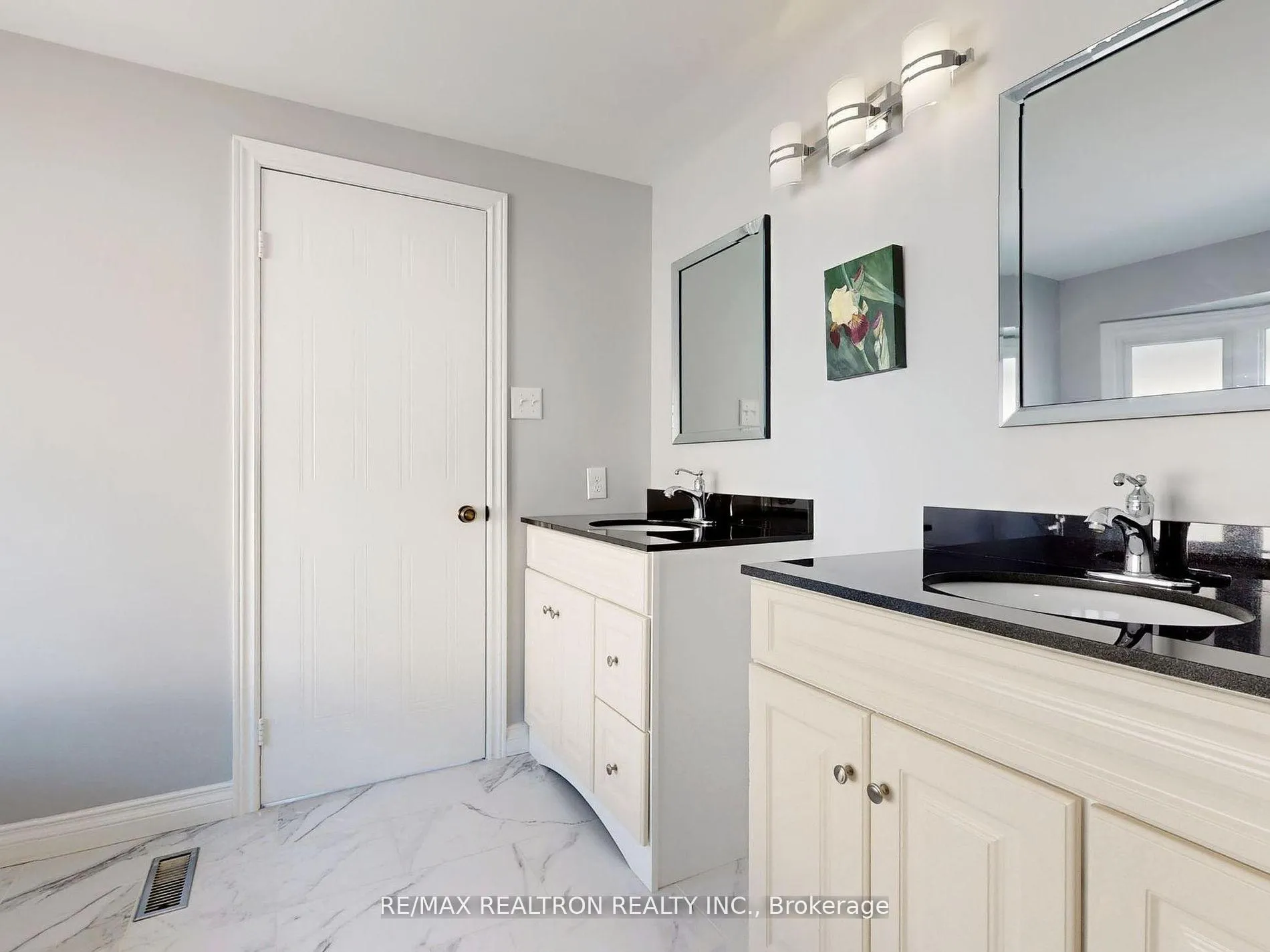 Photo 28 of Unit Main, 187 Crossland Gate, Newmarket, Glenway Estates — HOMEH
