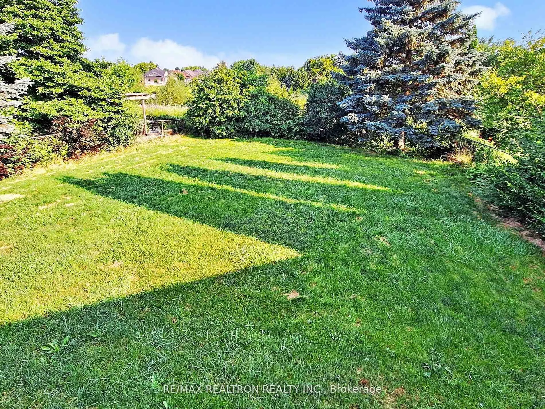 Photo 39 of Unit Main, 187 Crossland Gate, Newmarket, Glenway Estates — HOMEH