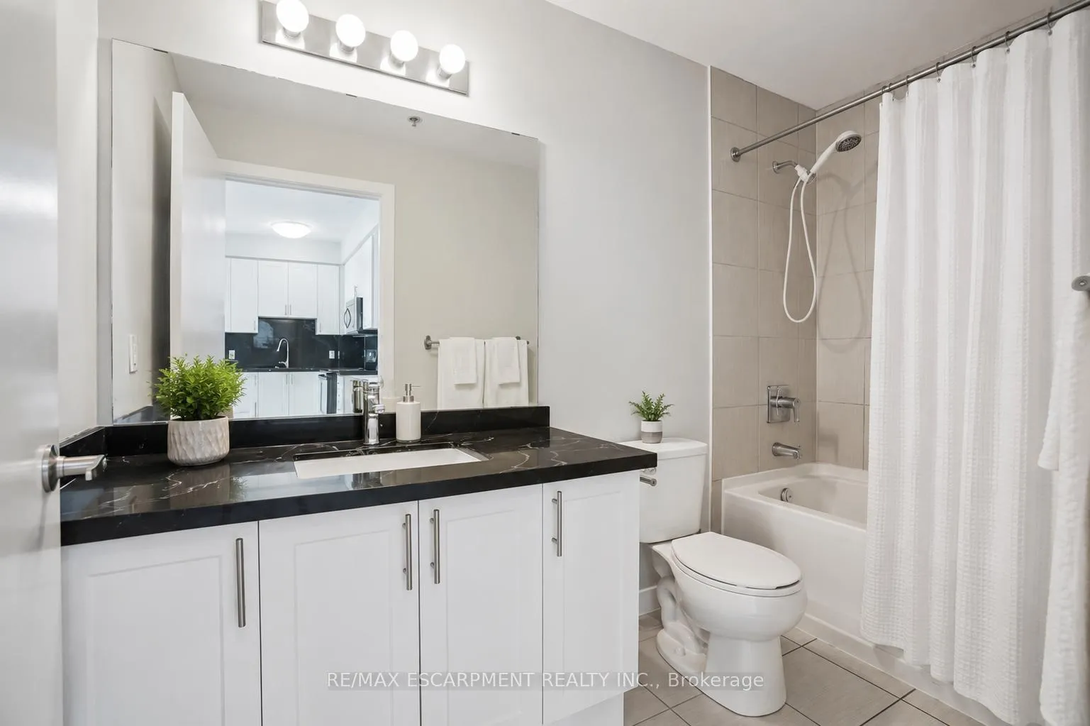 Photo 4 of Unit 509, 2490 Old Bronte Road, Oakville, Westmount — HOMEH