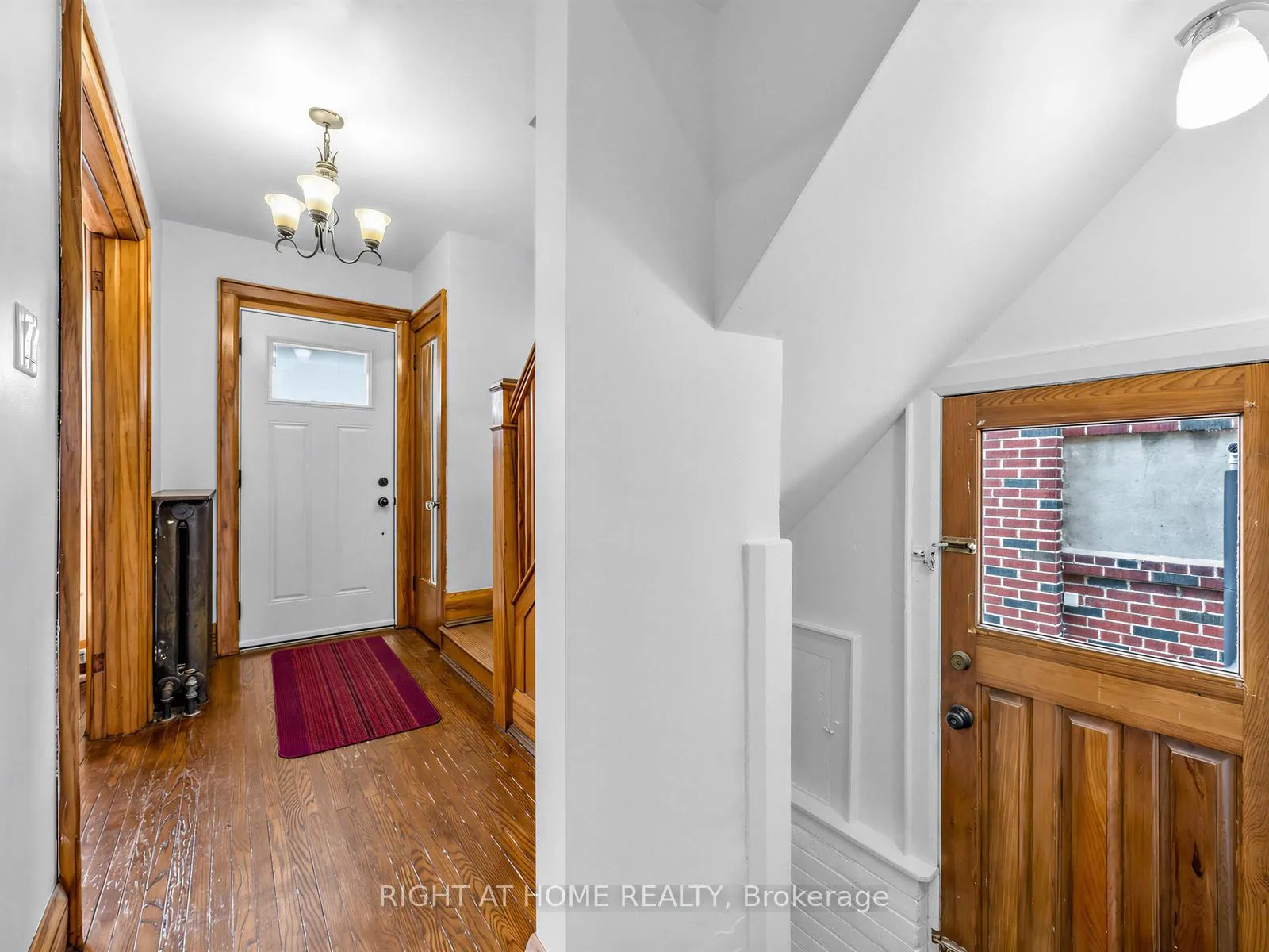 Photo 21 of 26 Maryland Boulevard, Toronto, Crescent Town — HOMEH