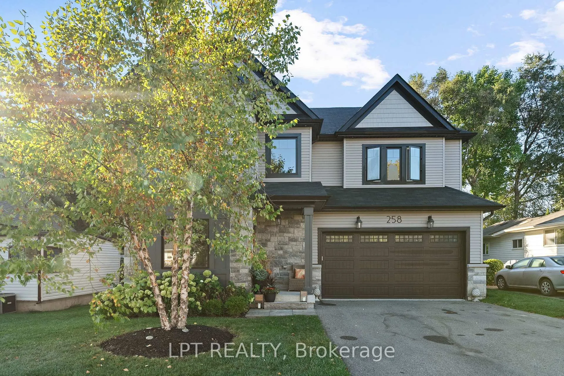 Photo 2 of 258 Andrew Street, Newmarket, Central Newmarket — HOMEH