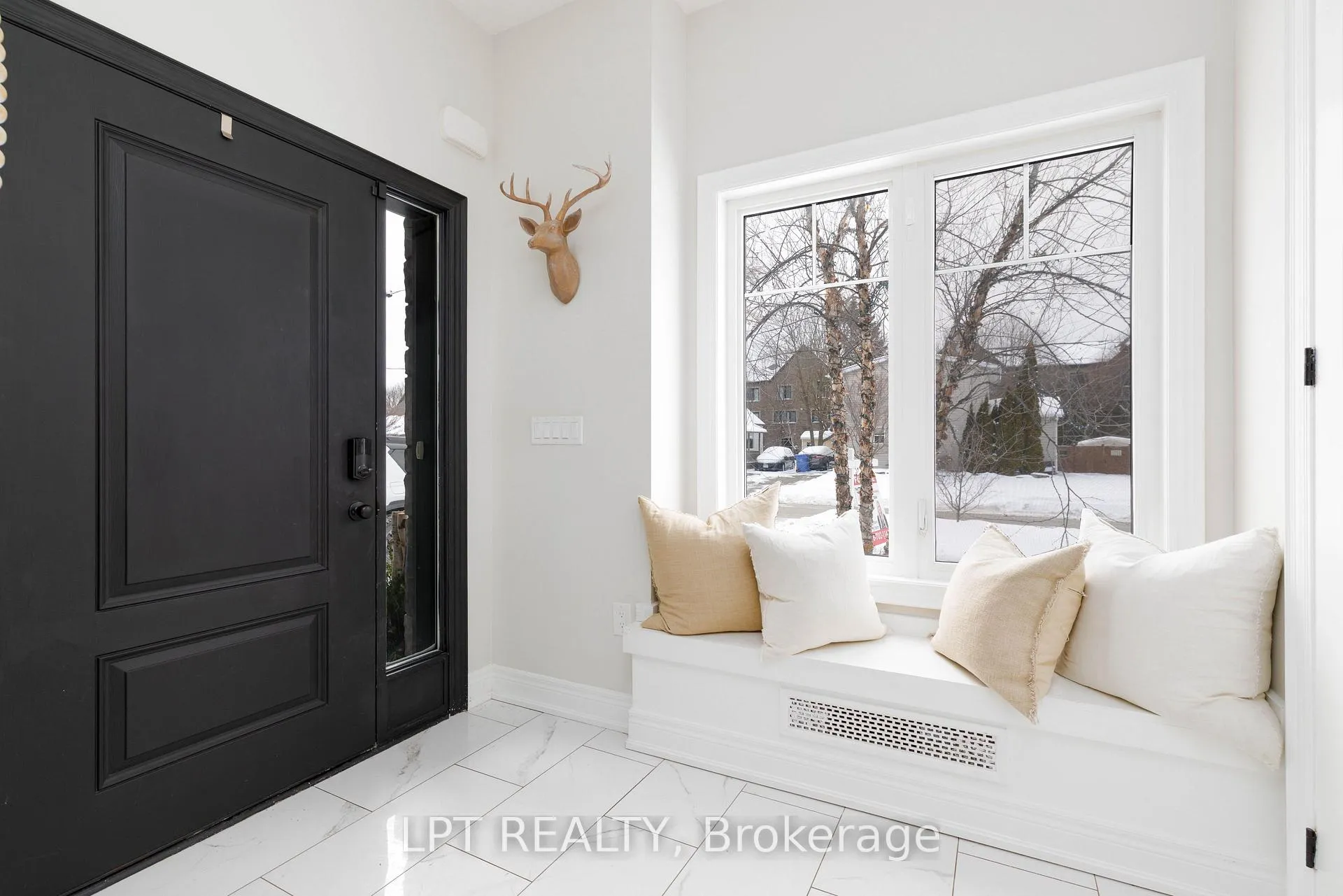 Photo 6 of 258 Andrew Street, Newmarket, Central Newmarket — HOMEH