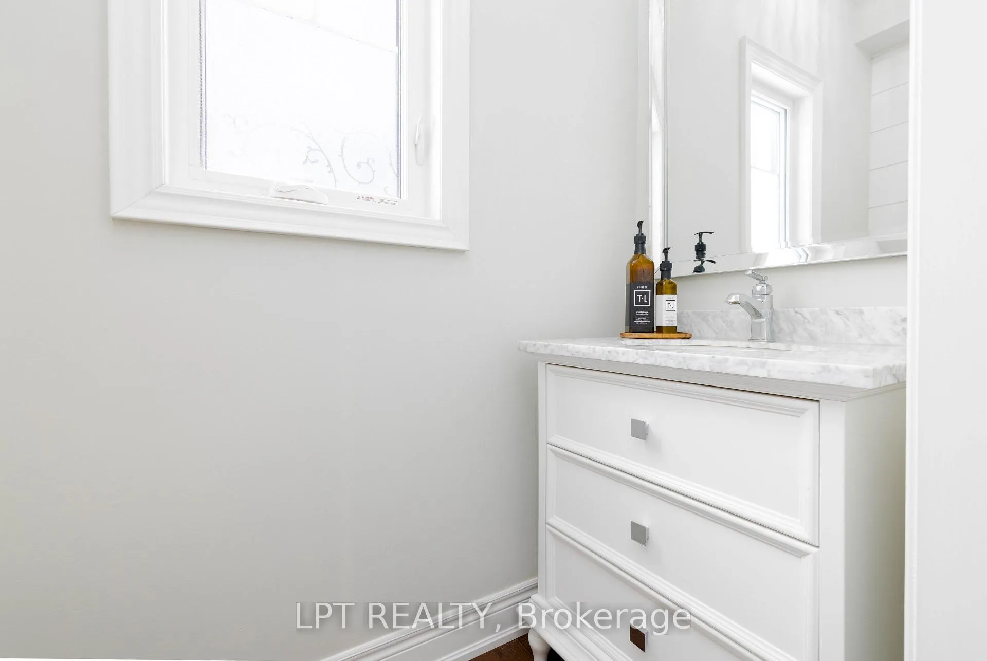 Photo 18 of 258 Andrew Street, Newmarket, Central Newmarket — HOMEH