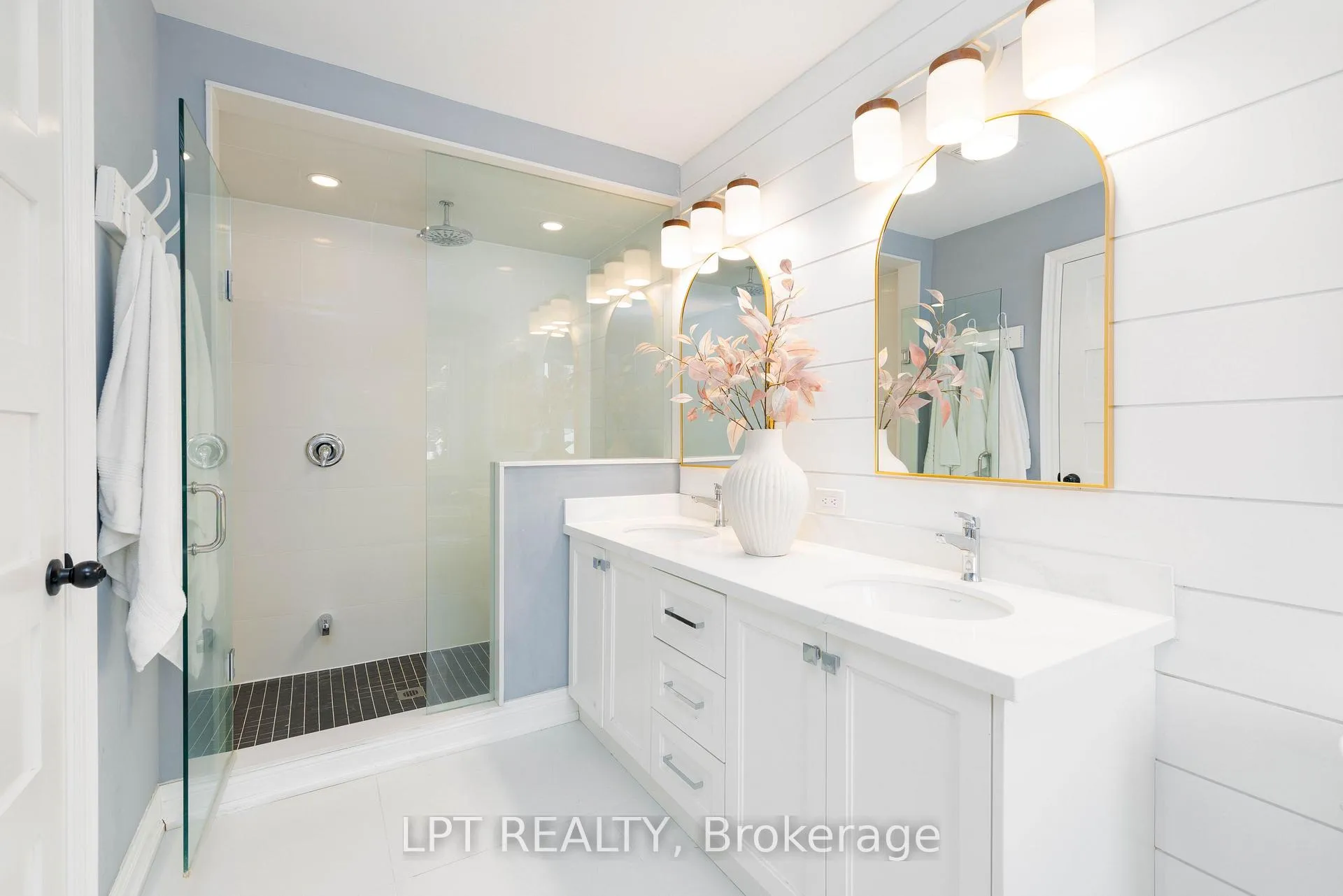 Photo 25 of 258 Andrew Street, Newmarket, Central Newmarket — HOMEH