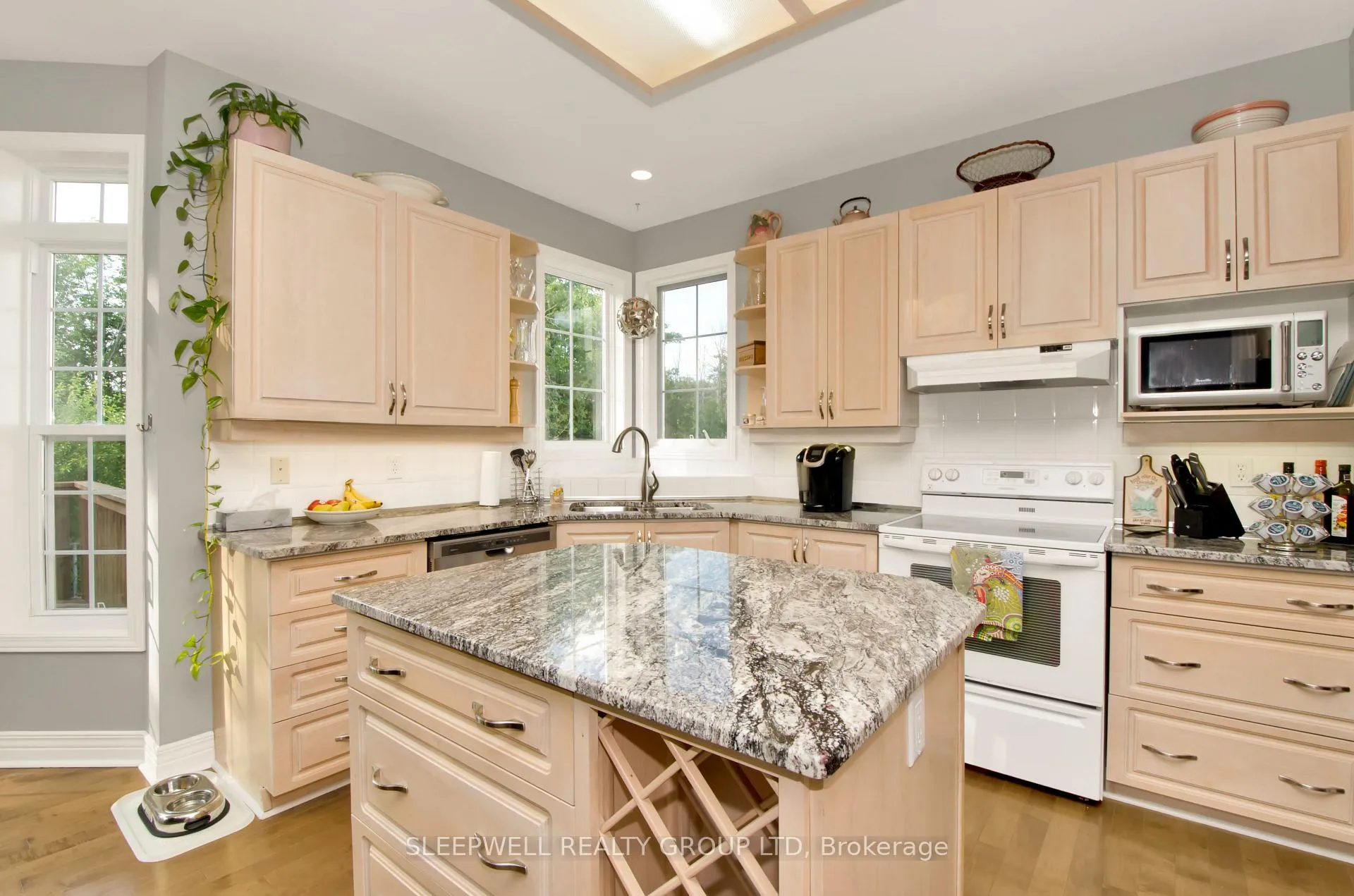Photo 3 of 53 Mattawa Crescent, Ottawa, Kanata - Bridlewood — HOMEH