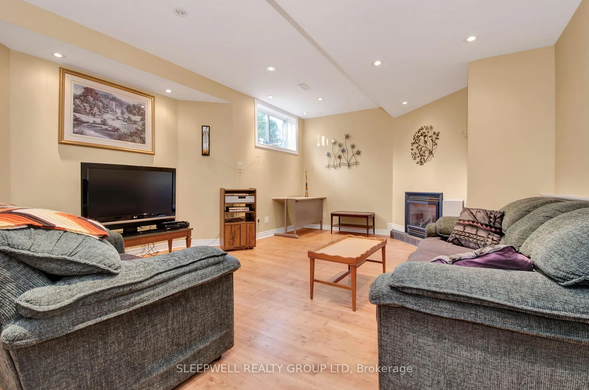 Photo 24 of 53 Mattawa Crescent, Ottawa, Kanata - Bridlewood — HOMEH