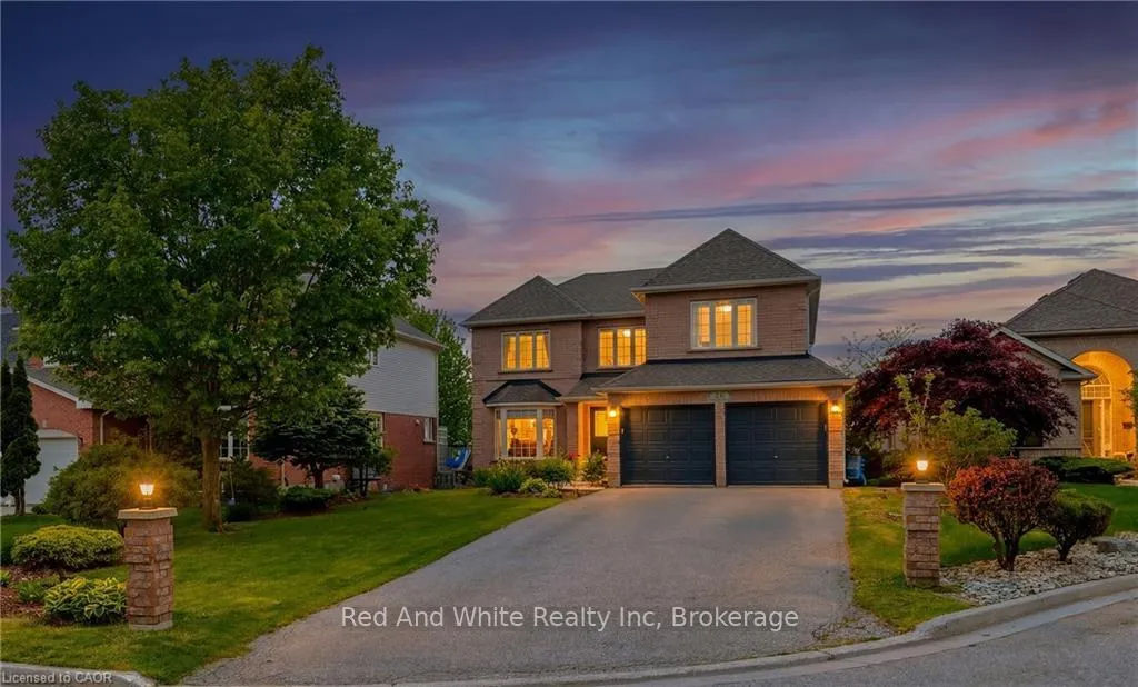 Photo 3 of 26 Shadyridge Place, Kitchener, Highland West — HOMEH