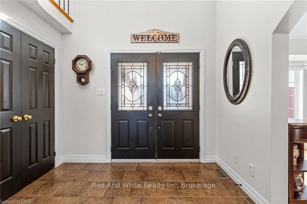 Photo 4 of 26 Shadyridge Place, Kitchener, Highland West — HOMEH