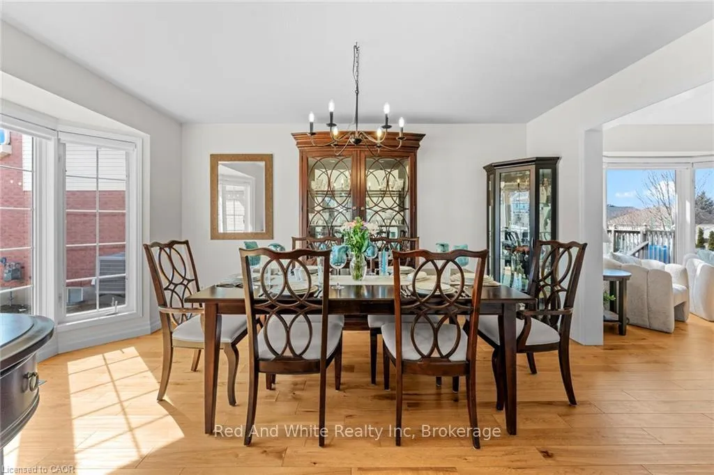 Photo 6 of 26 Shadyridge Place, Kitchener, Highland West — HOMEH