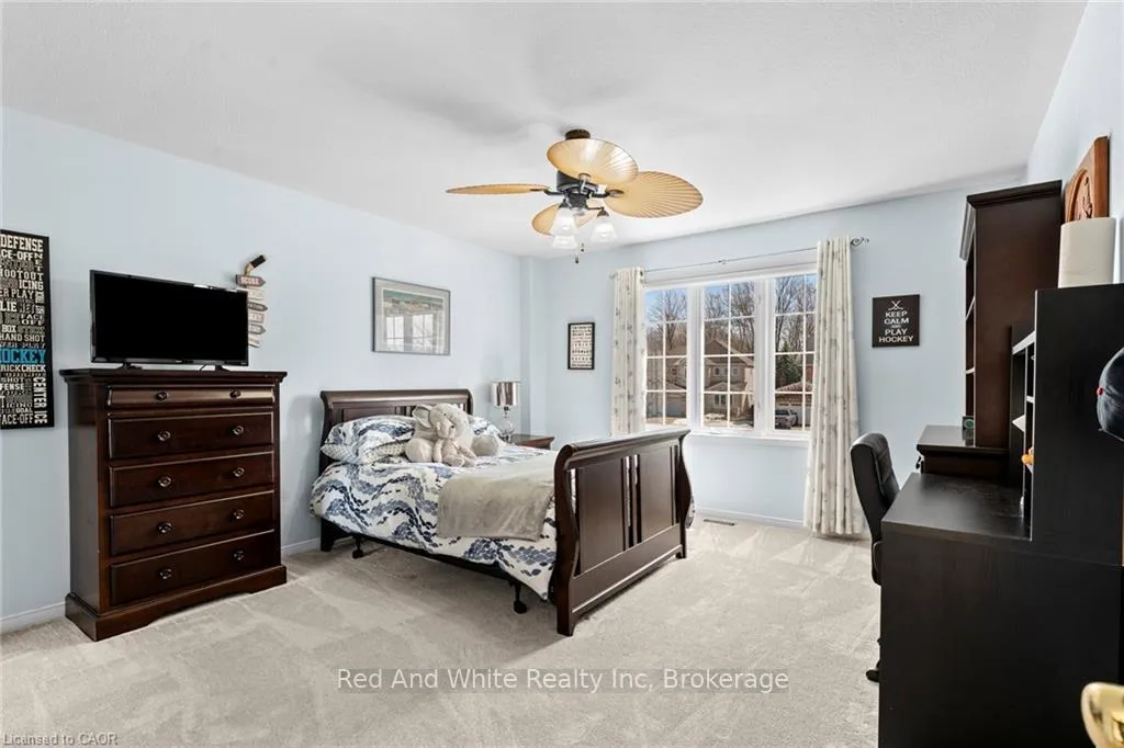 Photo 32 of 26 Shadyridge Place, Kitchener, Highland West — HOMEH