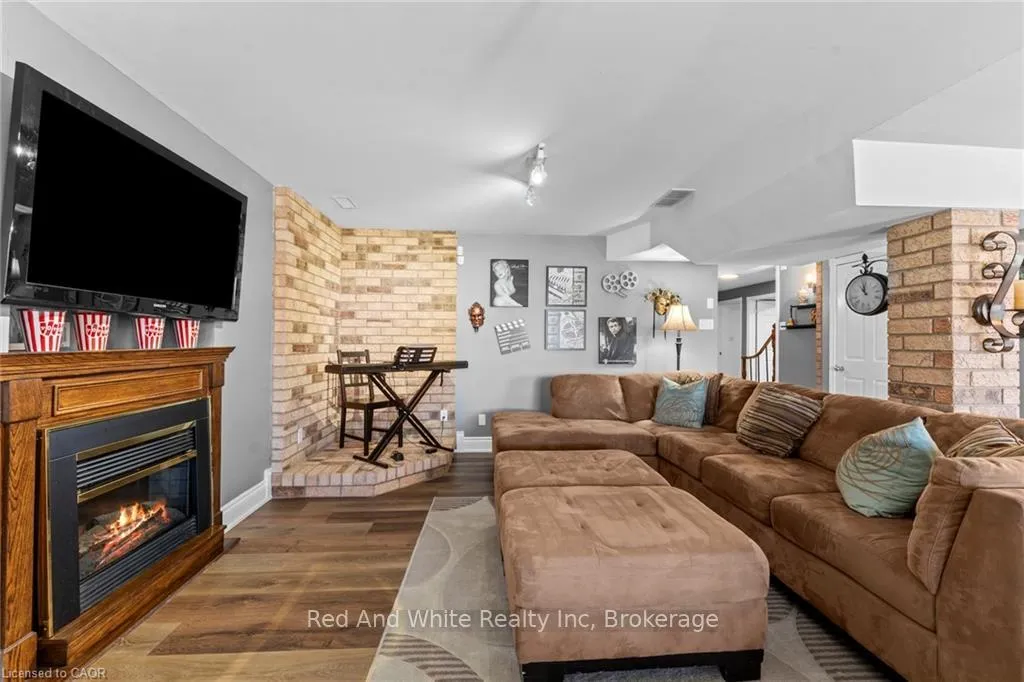 Photo 36 of 26 Shadyridge Place, Kitchener, Highland West — HOMEH