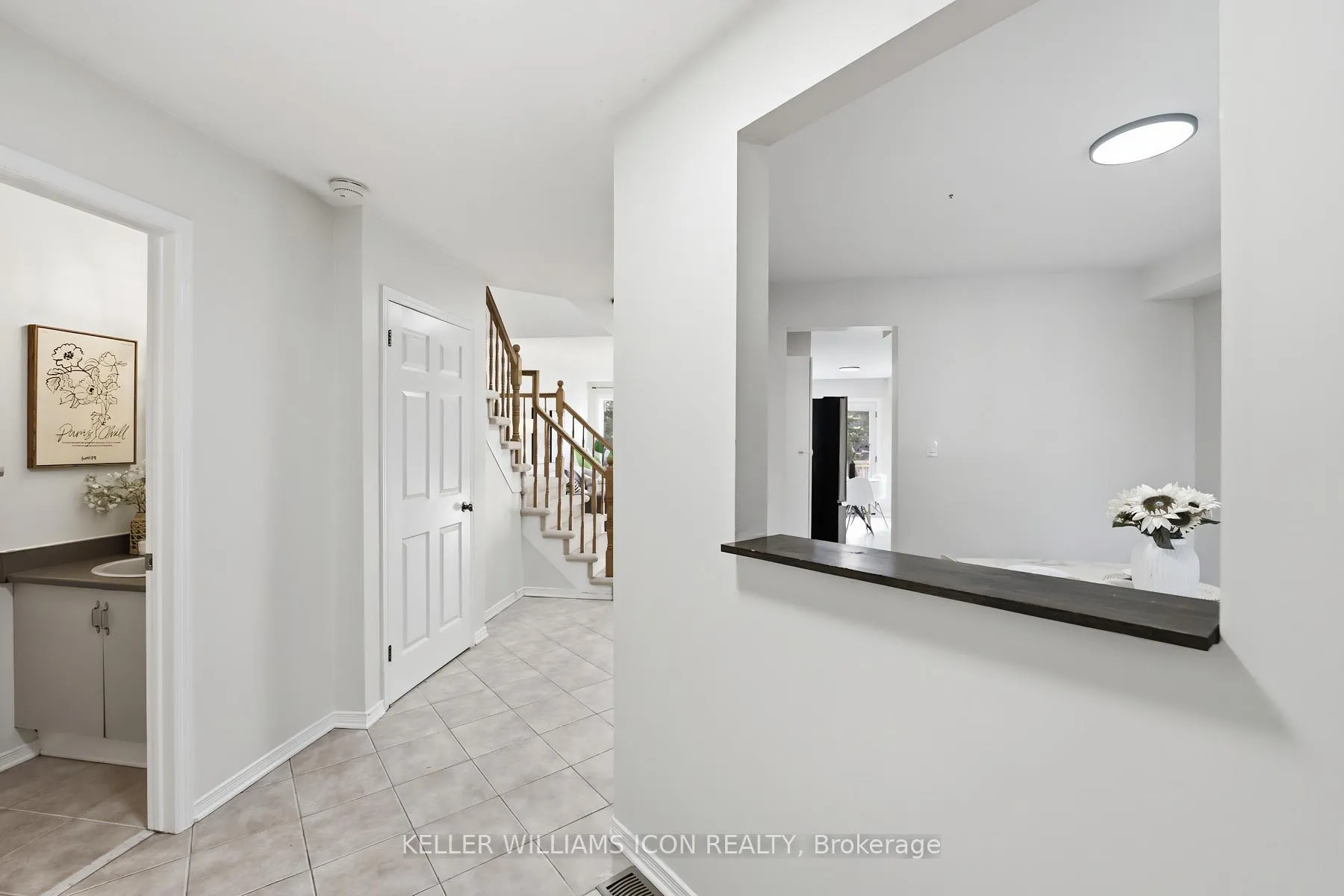 Photo 3 of 25 Robarts Crescent, Ottawa, Kanata - Katimavik — HOMEH