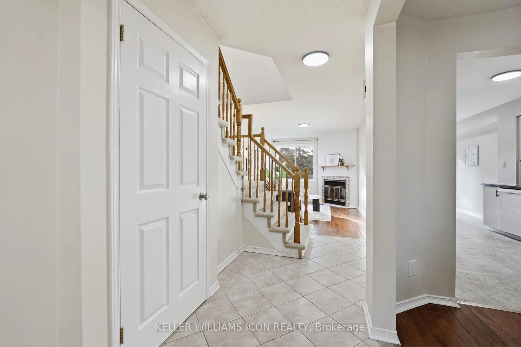 Photo 6 of 25 Robarts Crescent, Ottawa, Kanata - Katimavik — HOMEH