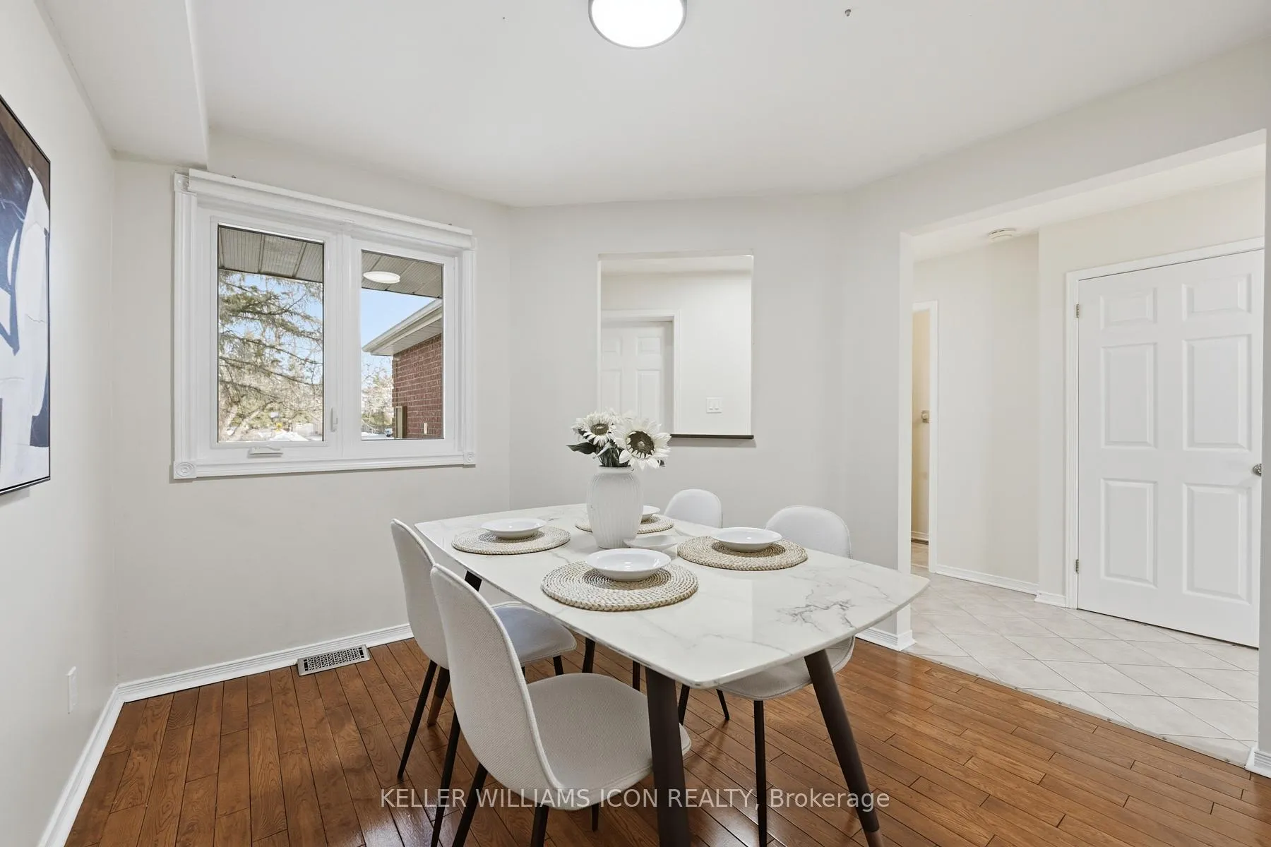 Photo 9 of 25 Robarts Crescent, Ottawa, Kanata - Katimavik — HOMEH