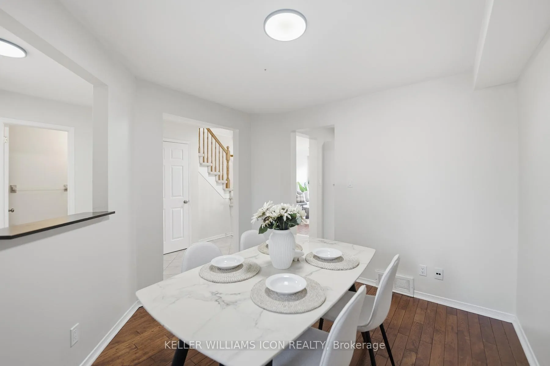 Photo 10 of 25 Robarts Crescent, Ottawa, Kanata - Katimavik — HOMEH