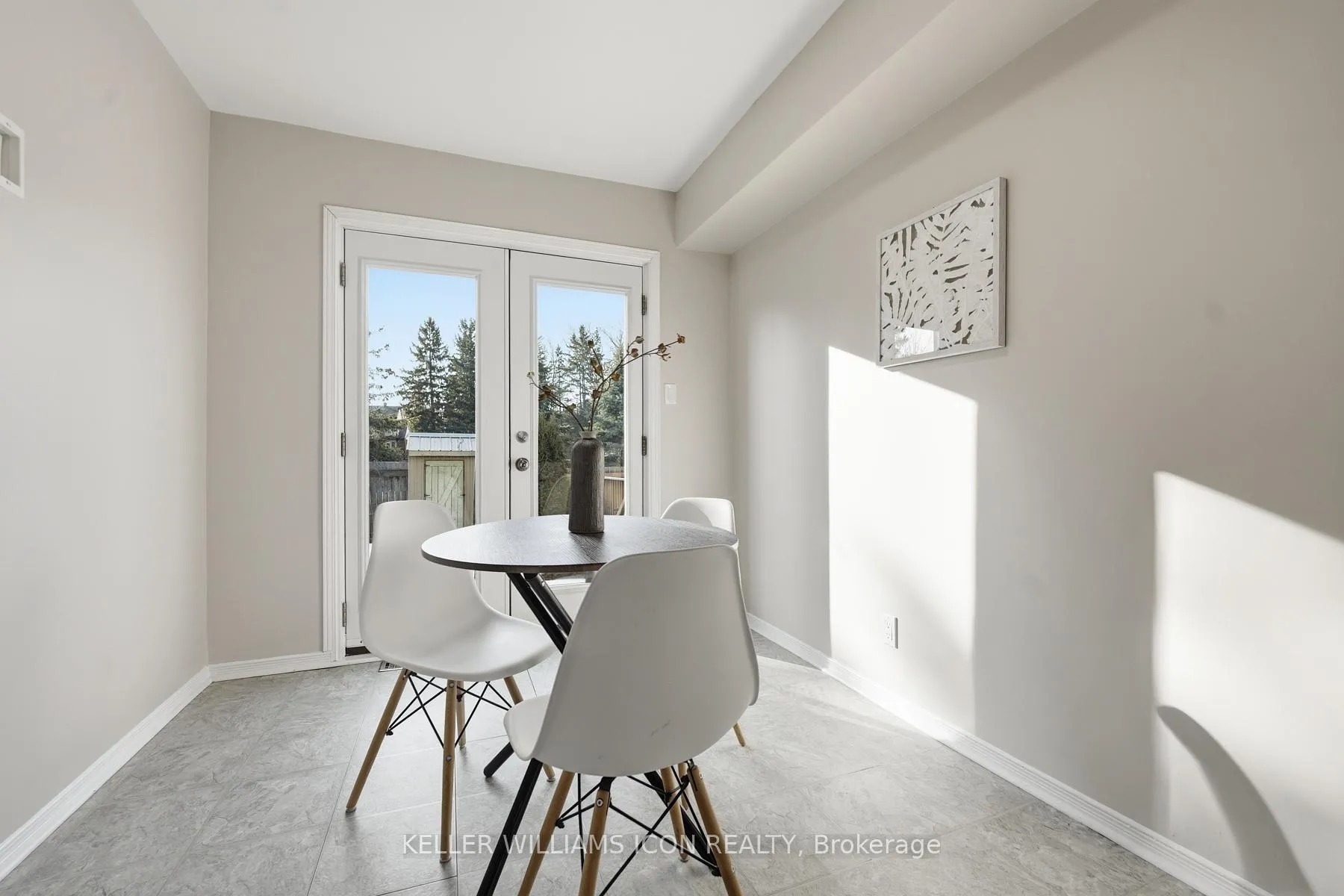 Photo 23 of 25 Robarts Crescent, Ottawa, Kanata - Katimavik — HOMEH
