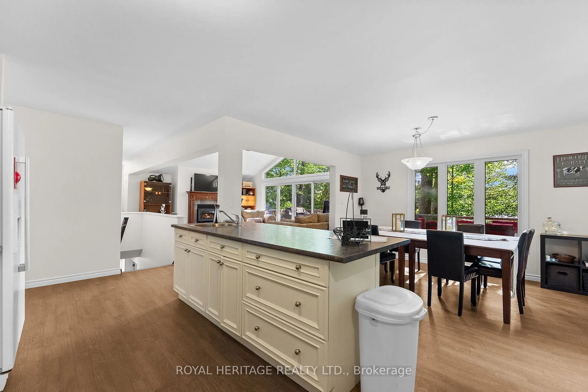 Photo 14 of 1160 Minnow Drive, Dysart et al, Havelock — HOMEH