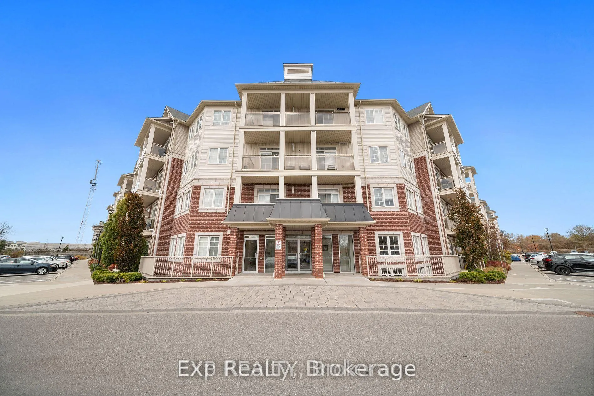 Photo 7 of Unit 315, 84 Aspen Springs Drive, Clarington, Bowmanville — HOMEH