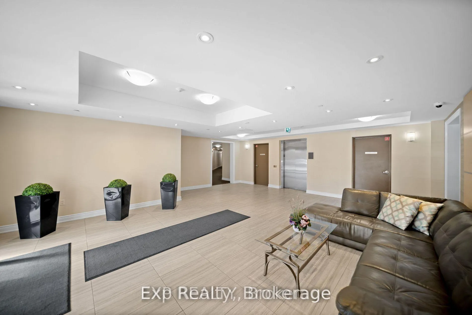 Photo 10 of Unit 315, 84 Aspen Springs Drive, Clarington, Bowmanville — HOMEH