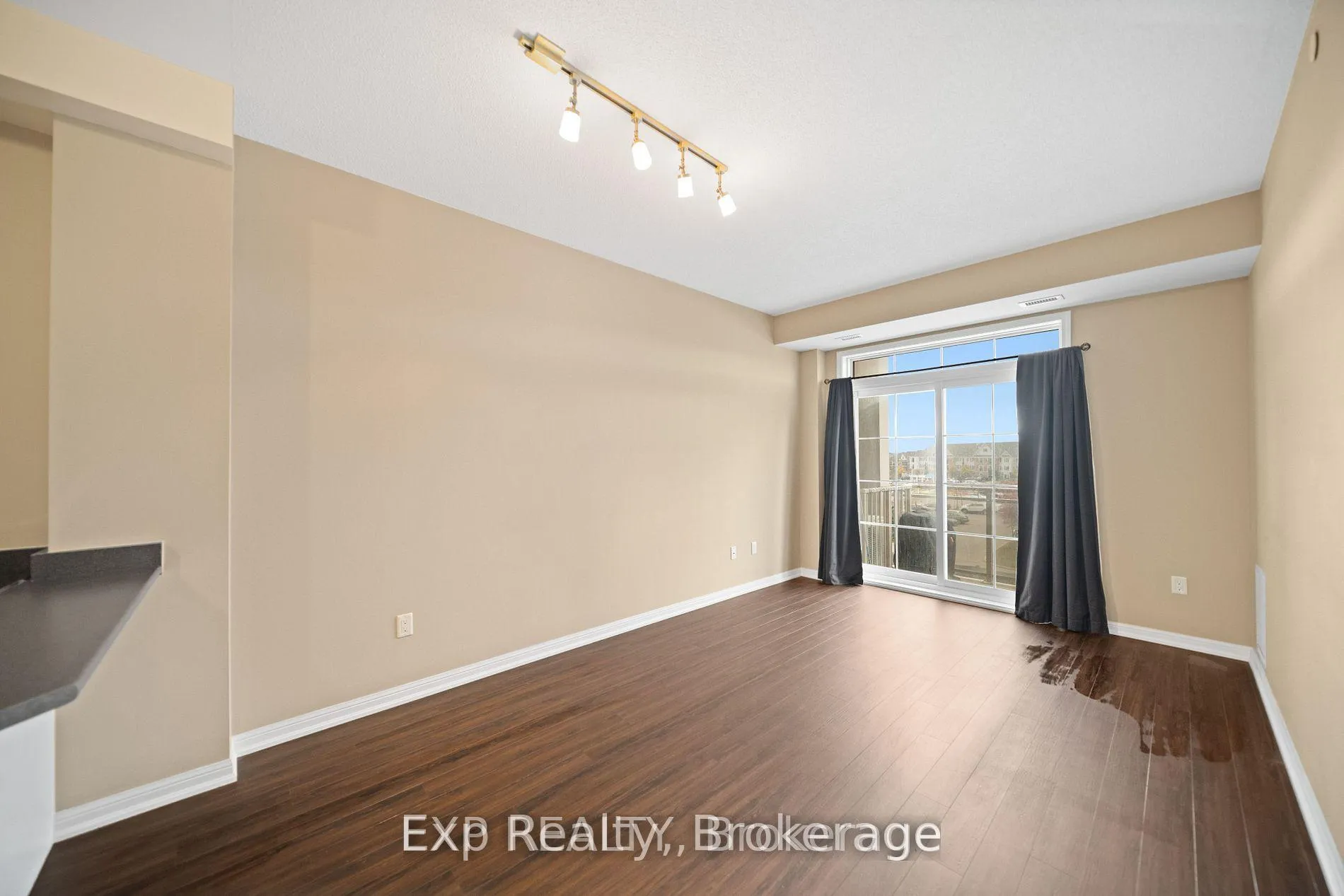 Photo 13 of Unit 315, 84 Aspen Springs Drive, Clarington, Bowmanville — HOMEH