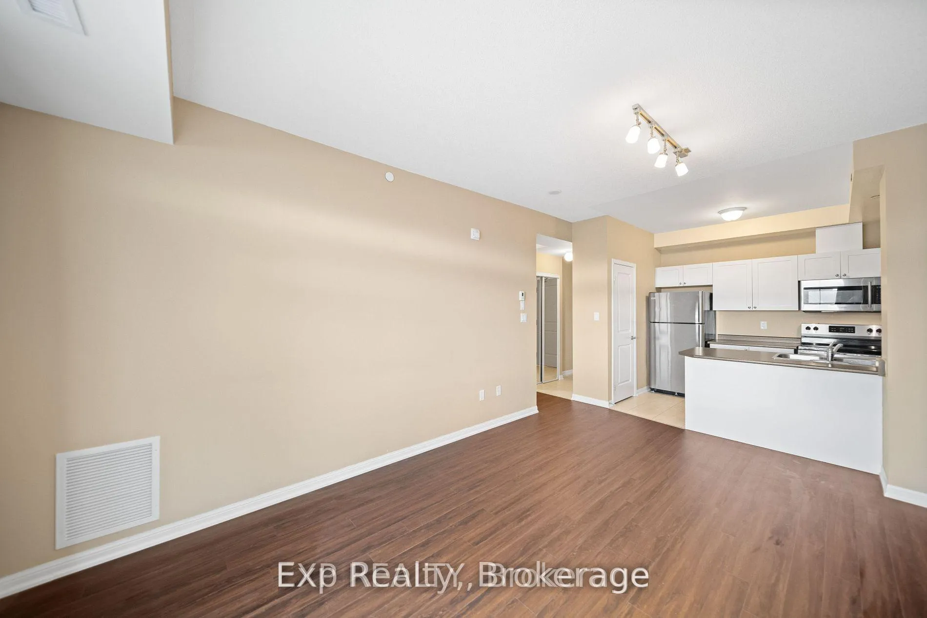 Photo 19 of Unit 315, 84 Aspen Springs Drive, Clarington, Bowmanville — HOMEH