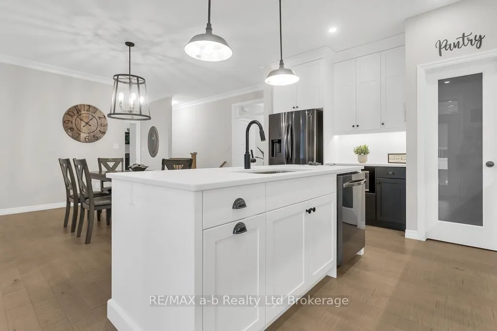 Photo 12 of 41 Lowrie Crescent, Tillsonburg — HOMEH