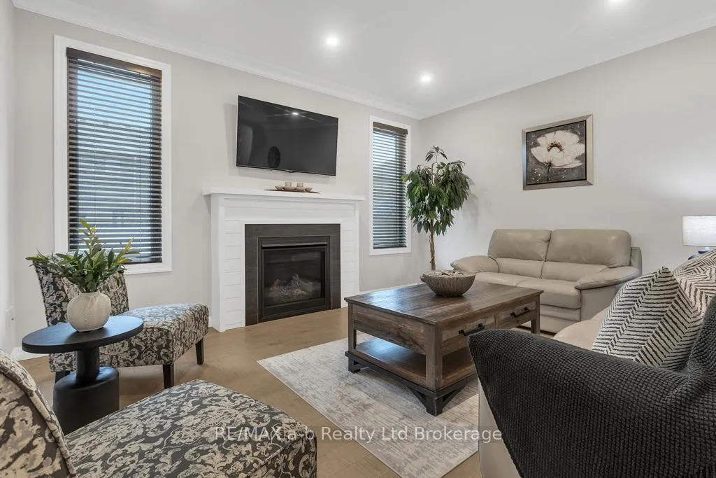 Photo 18 of 41 Lowrie Crescent, Tillsonburg — HOMEH