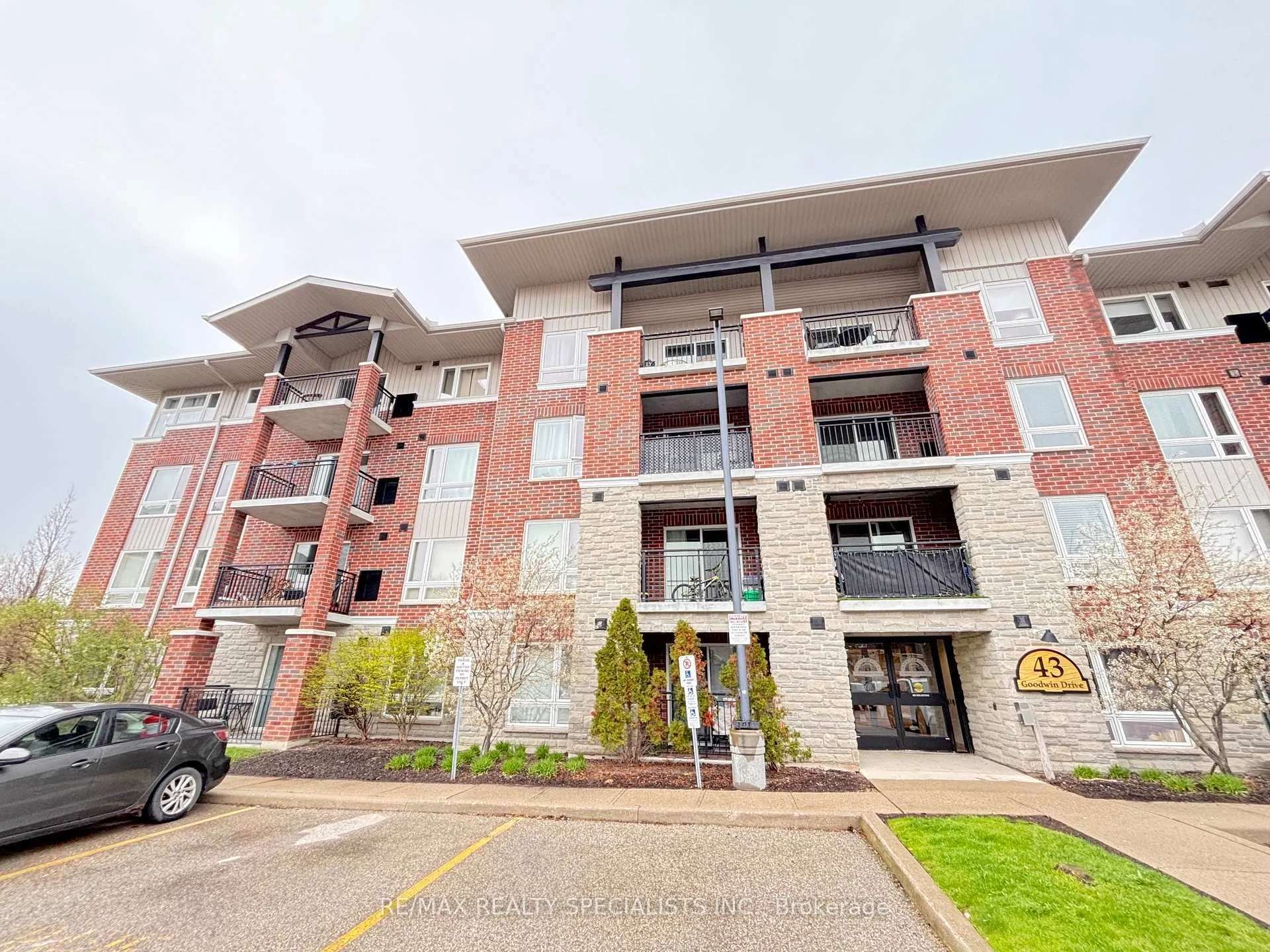Photo 1 of Unit 404, 43 Goodwin Drive, Guelph, Pineridge/Westminster Woods — HOMEH