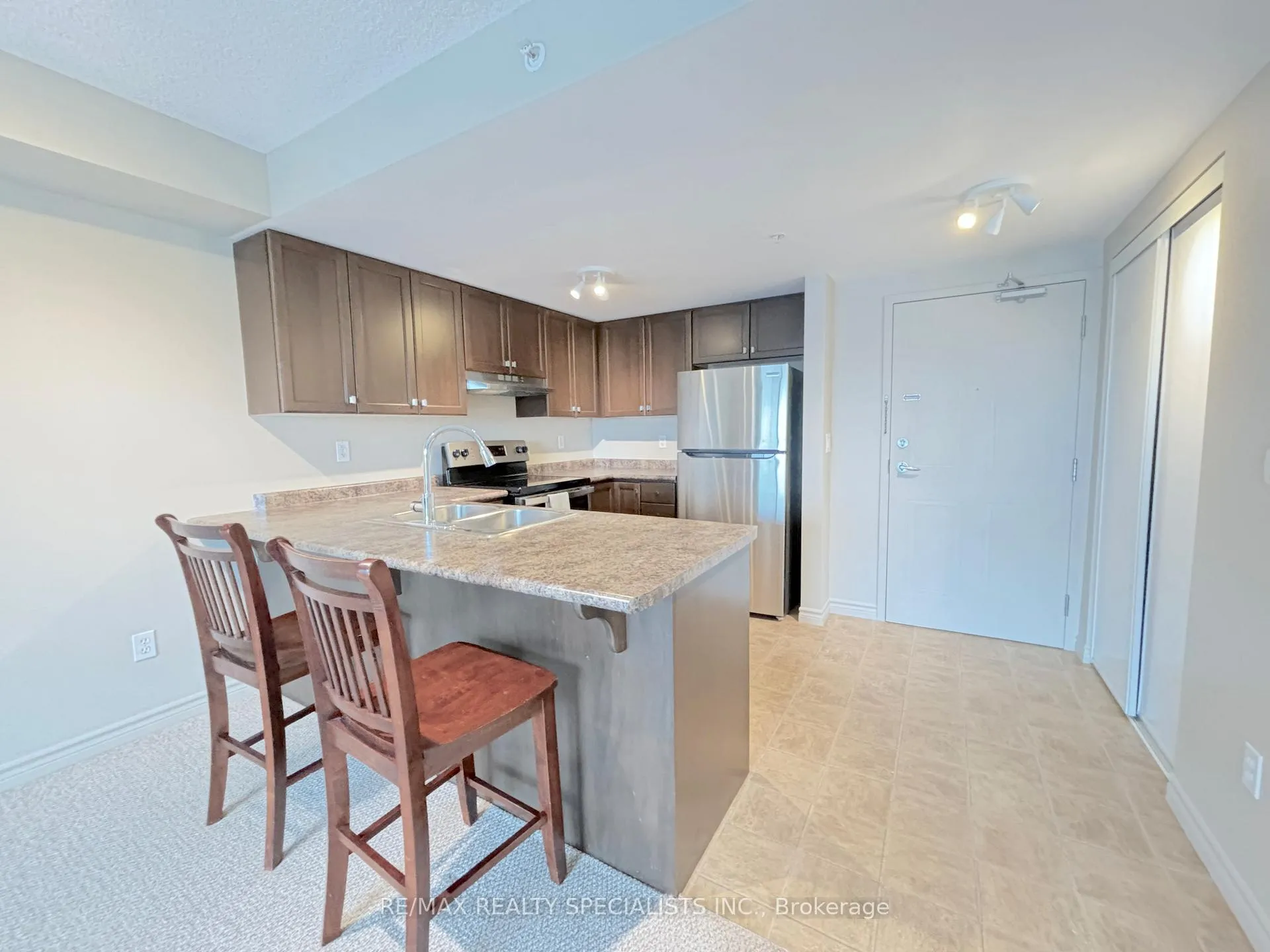Photo 6 of Unit 404, 43 Goodwin Drive, Guelph, Pineridge/Westminster Woods — HOMEH