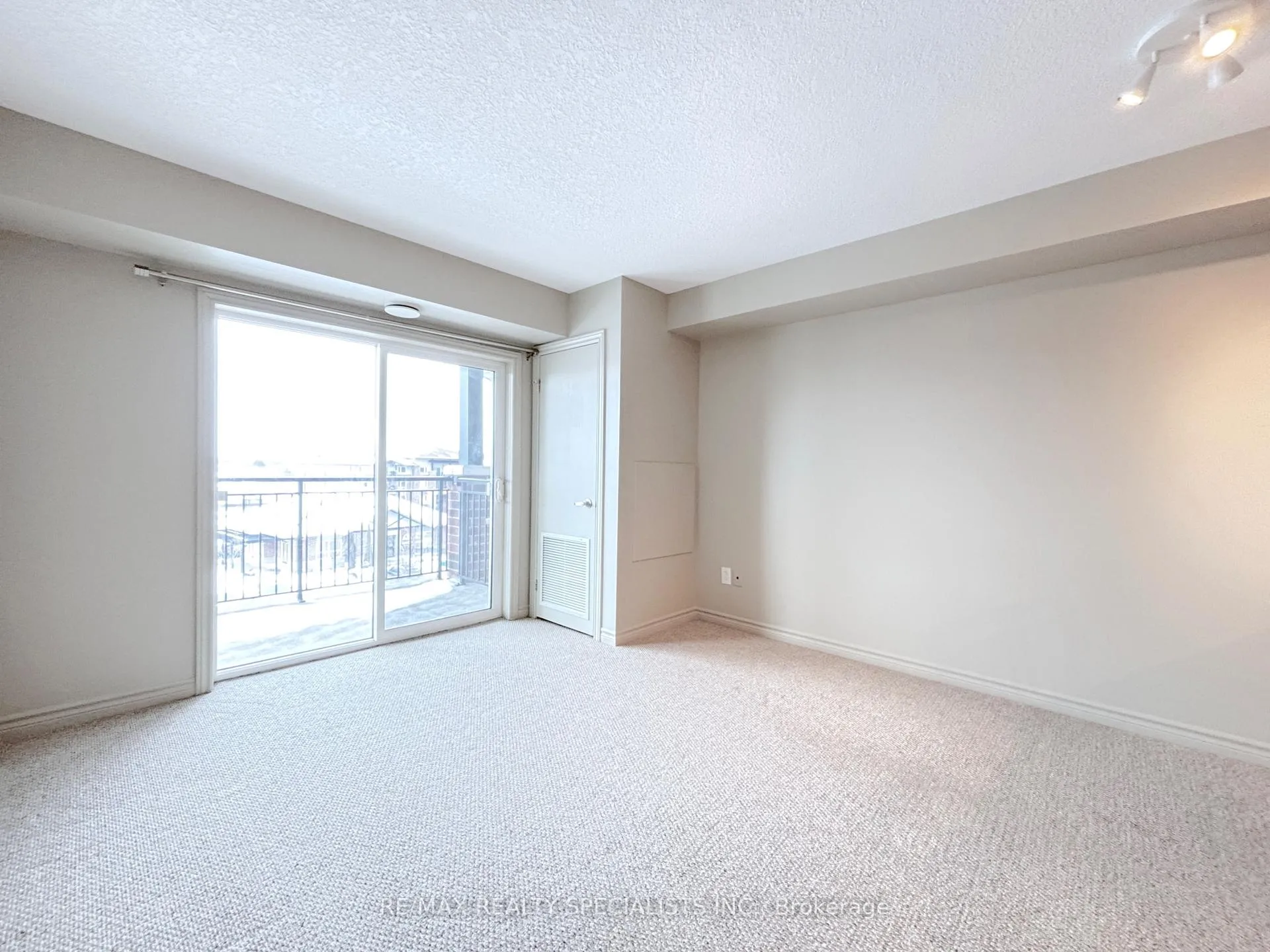 Photo 11 of Unit 404, 43 Goodwin Drive, Guelph, Pineridge/Westminster Woods — HOMEH