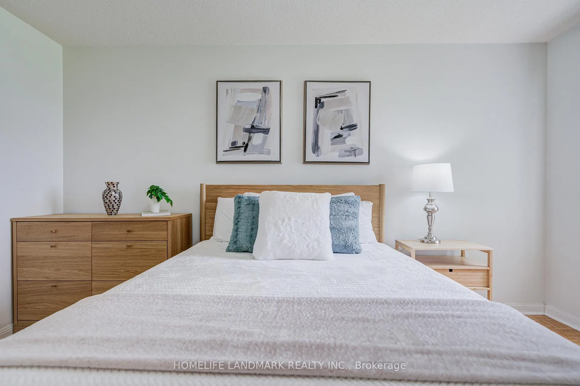 Photo 22 of Unit 6, 10 St Moritz Way, Markham, Unionville — HOMEH
