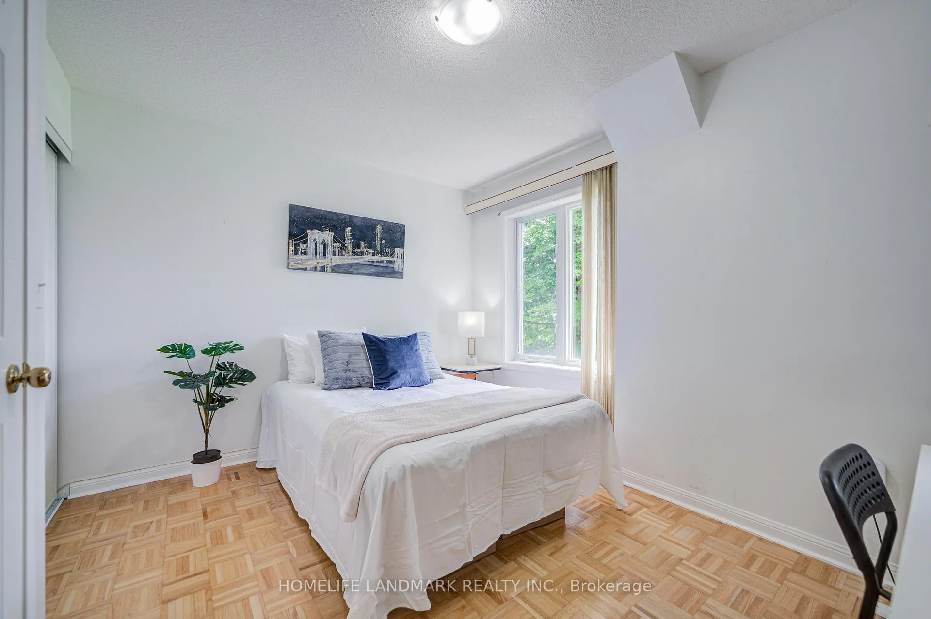 Photo 31 of Unit 6, 10 St Moritz Way, Markham, Unionville — HOMEH