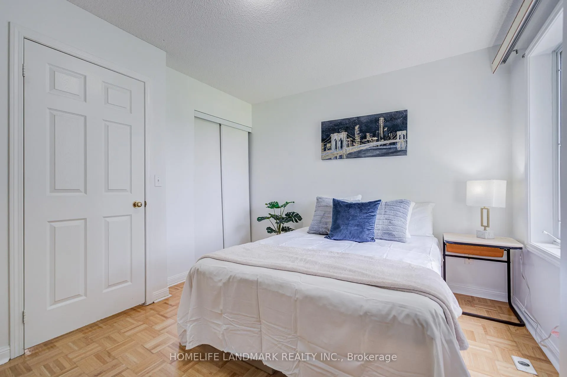 Photo 33 of Unit 6, 10 St Moritz Way, Markham, Unionville — HOMEH