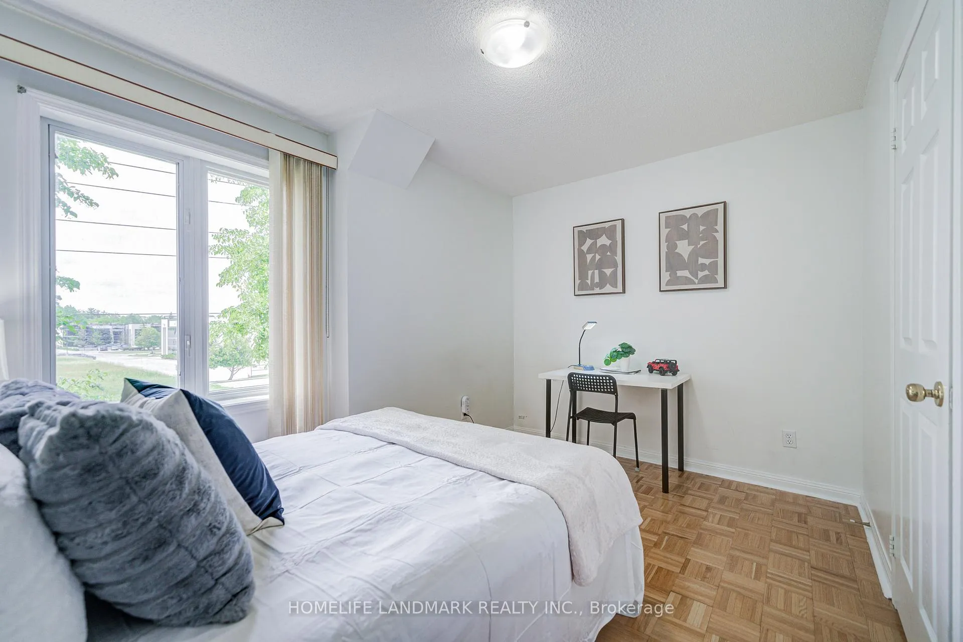 Photo 34 of Unit 6, 10 St Moritz Way, Markham, Unionville — HOMEH
