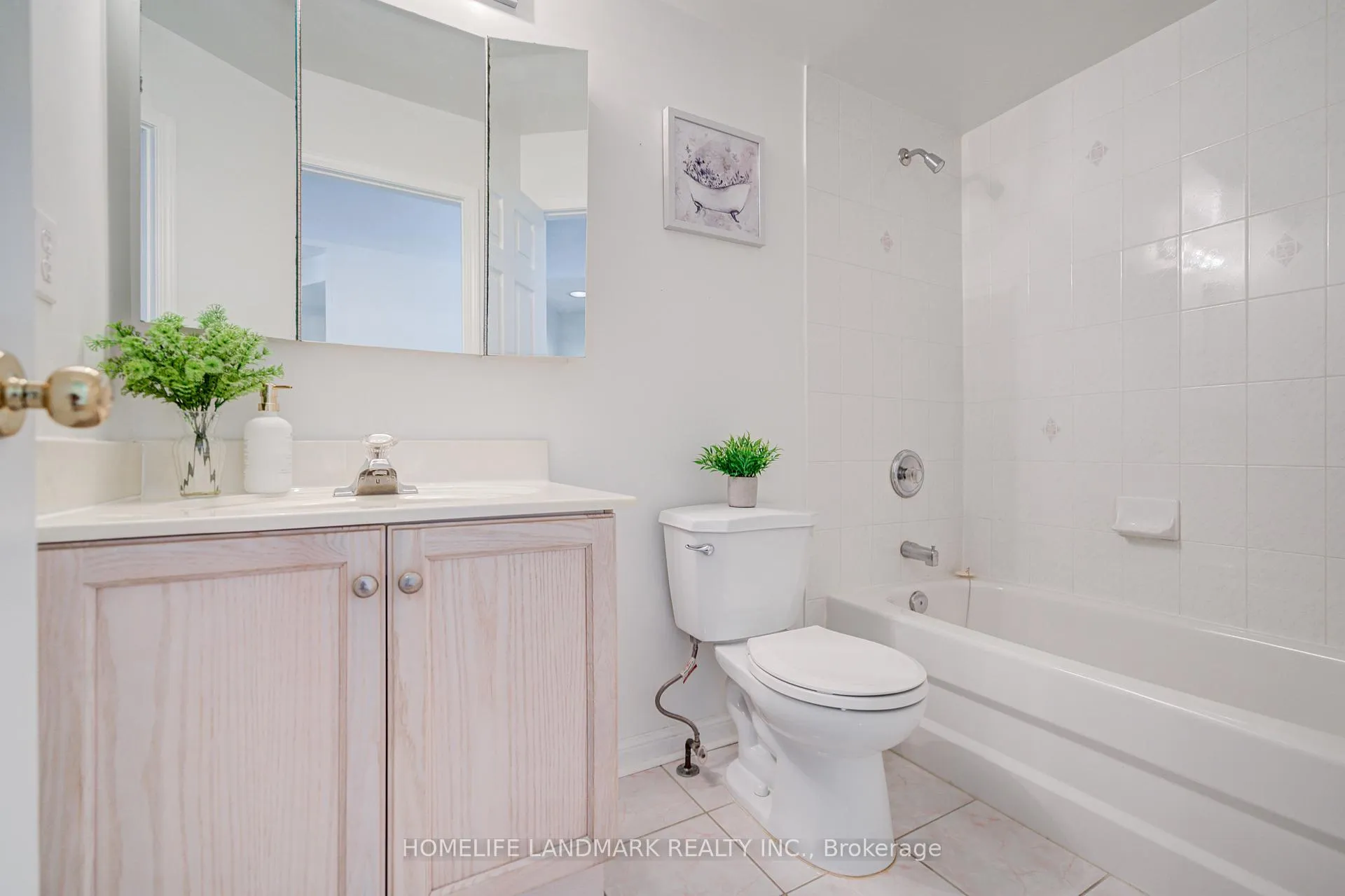 Photo 39 of Unit 6, 10 St Moritz Way, Markham, Unionville — HOMEH