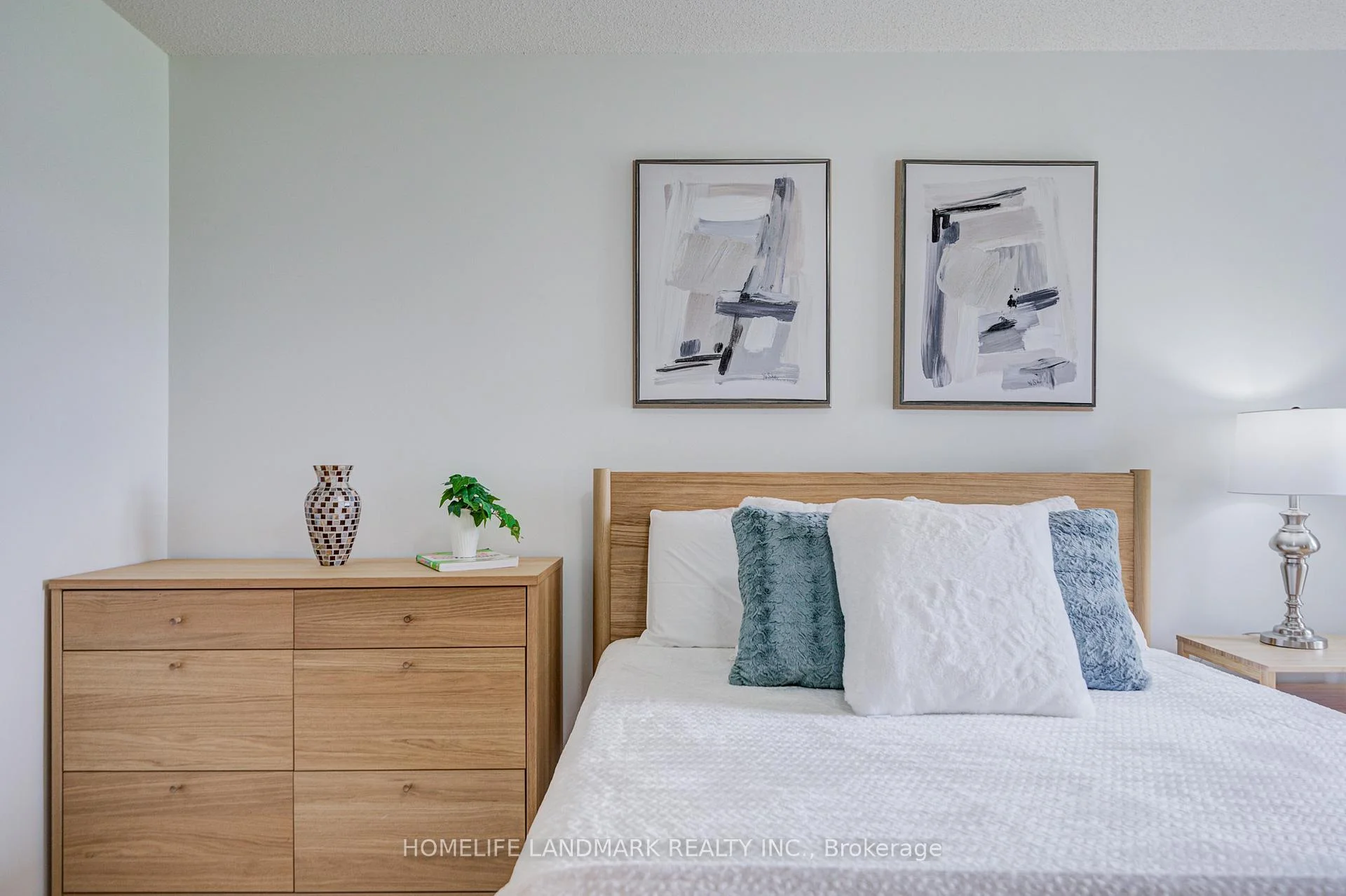 Photo 28 of Unit 6, 10 St Moritz Way, Markham, Unionville — HOMEH