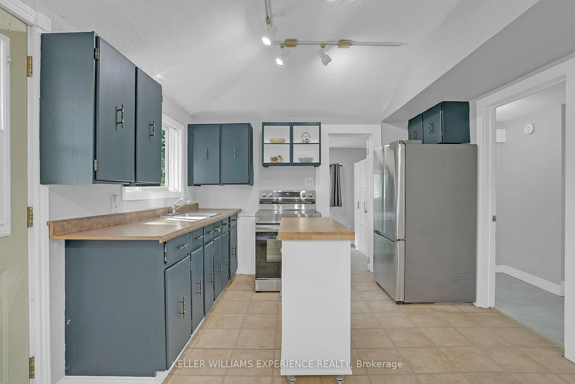 Photo 5 of 3319 Knight Avenue, Severn, West Shore — HOMEH