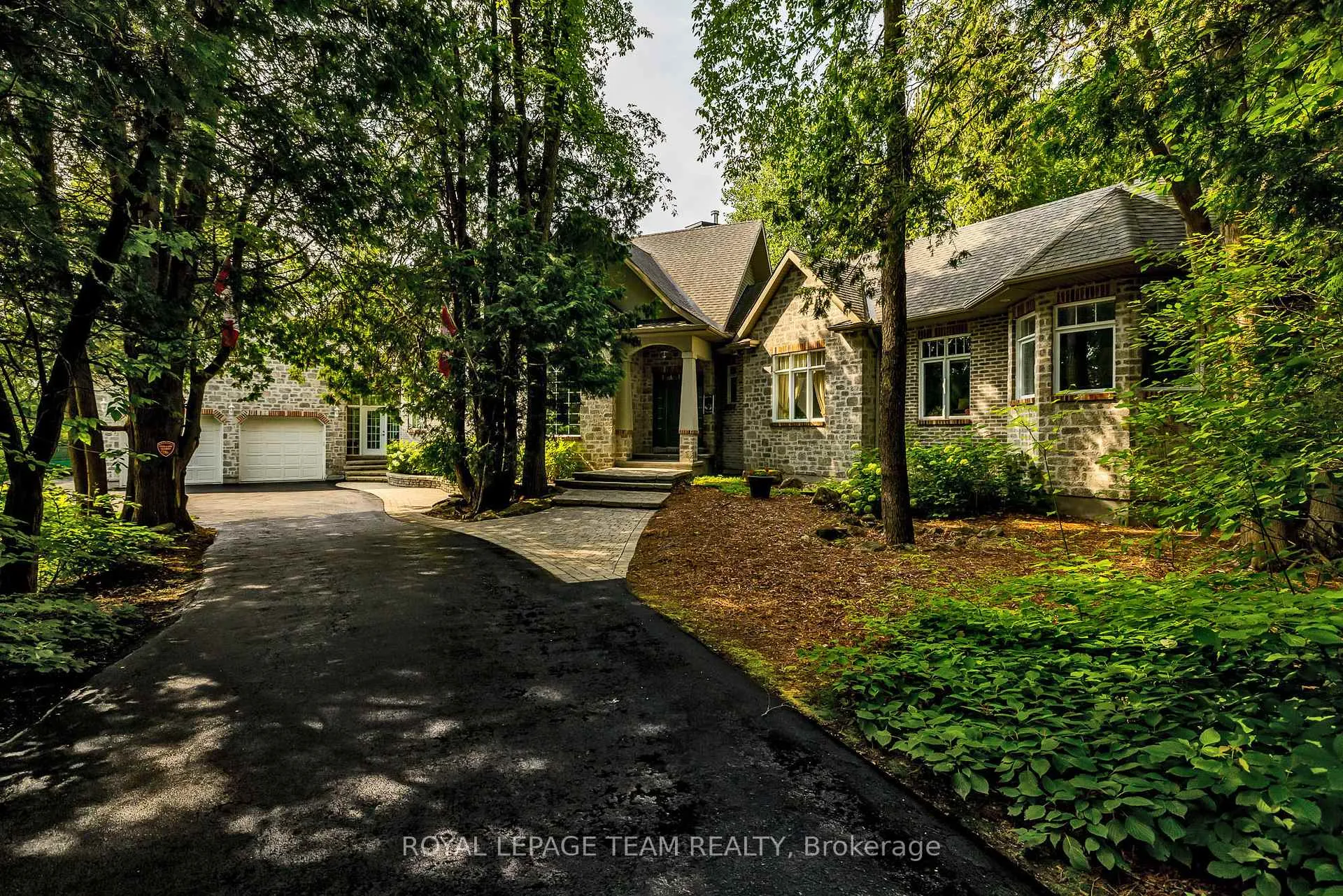 Photo 2 of 6196 Deermeadow Drive, Ottawa, Greely — HOMEH