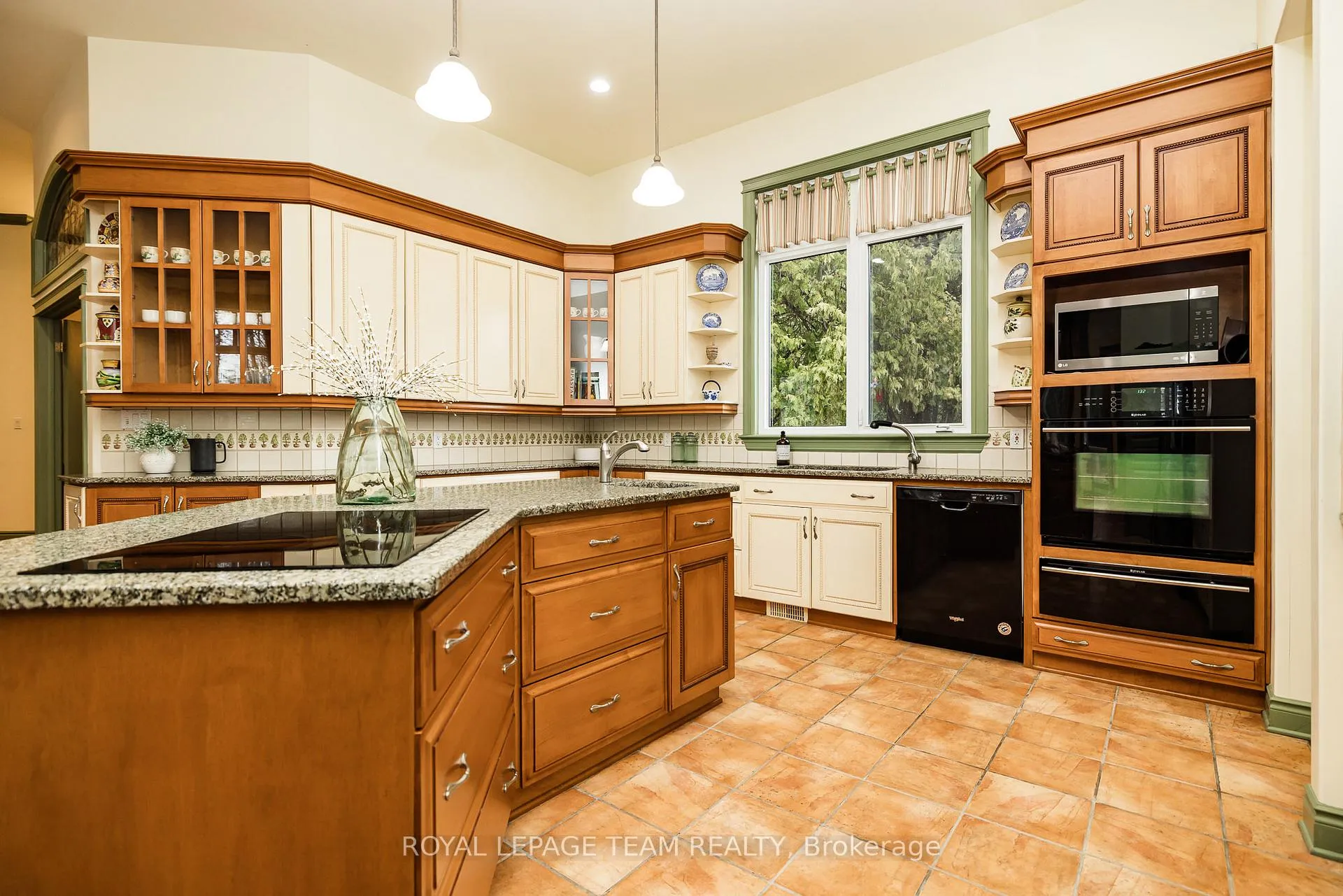 Photo 29 of 6196 Deermeadow Drive, Ottawa, Greely — HOMEH