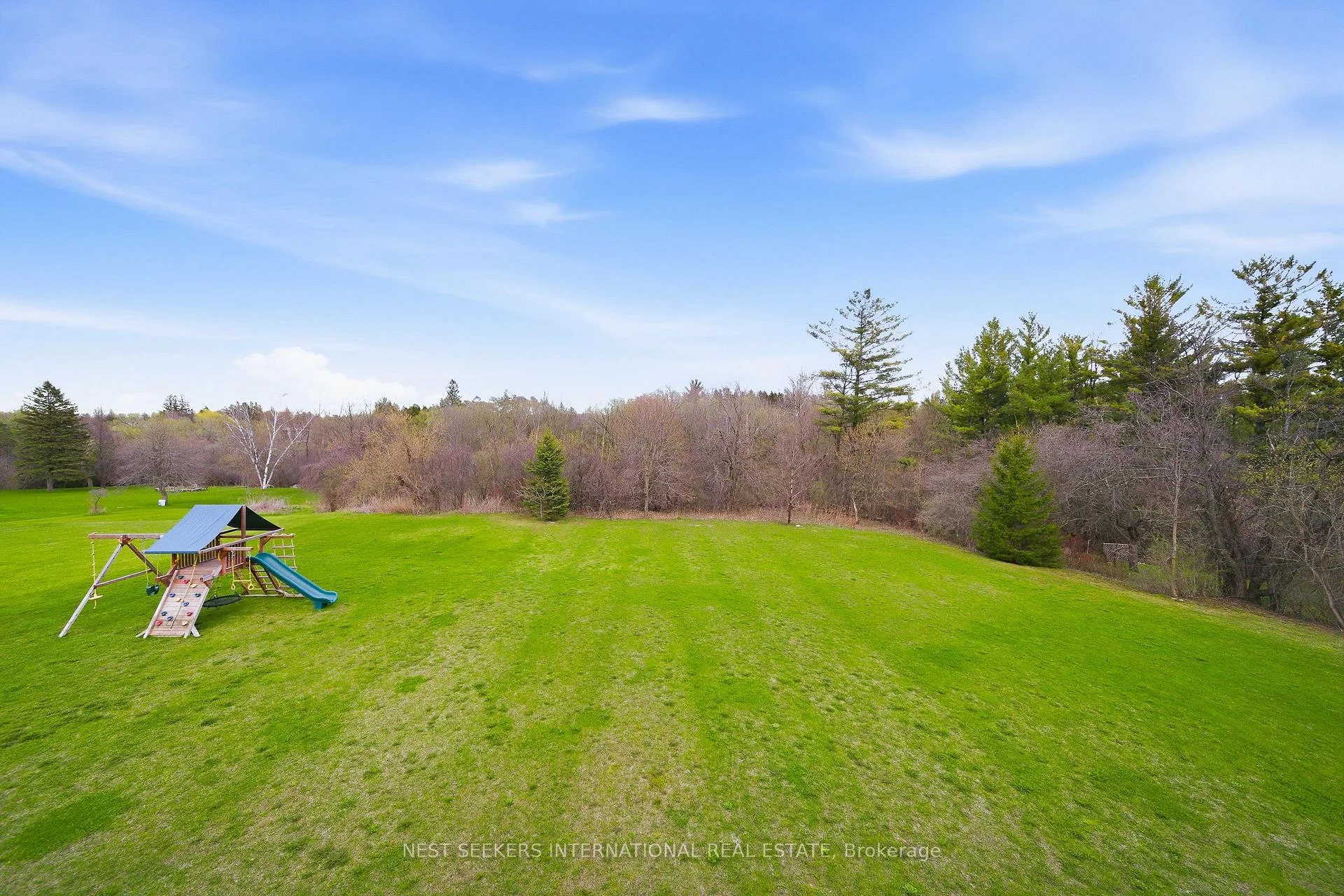 Photo 56 of 142 Manitou Drive, King, King City — HOMEH